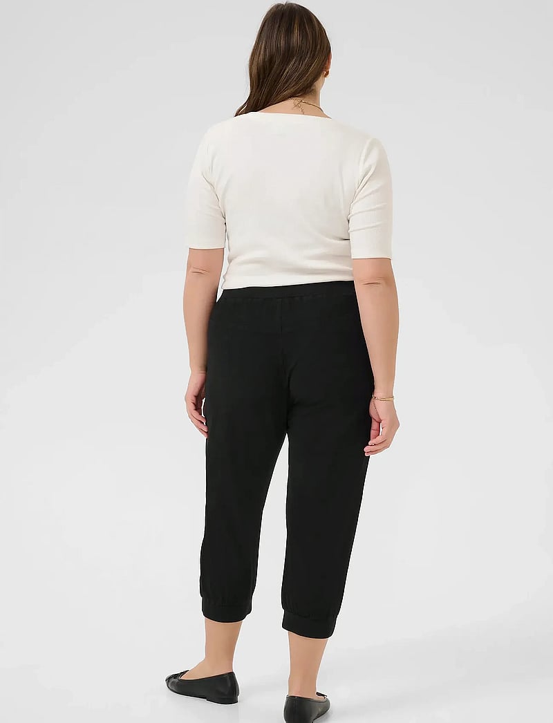 Kaffe Curve - KCnana Capri Pants - capri pants - black deep - 4