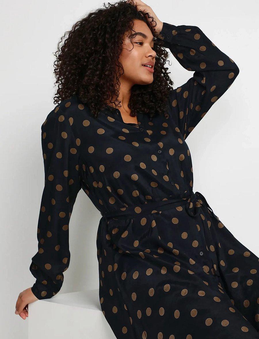 Kaffe Curve - KColivia Dress - skjortekjoler - black with mustang dot - 5