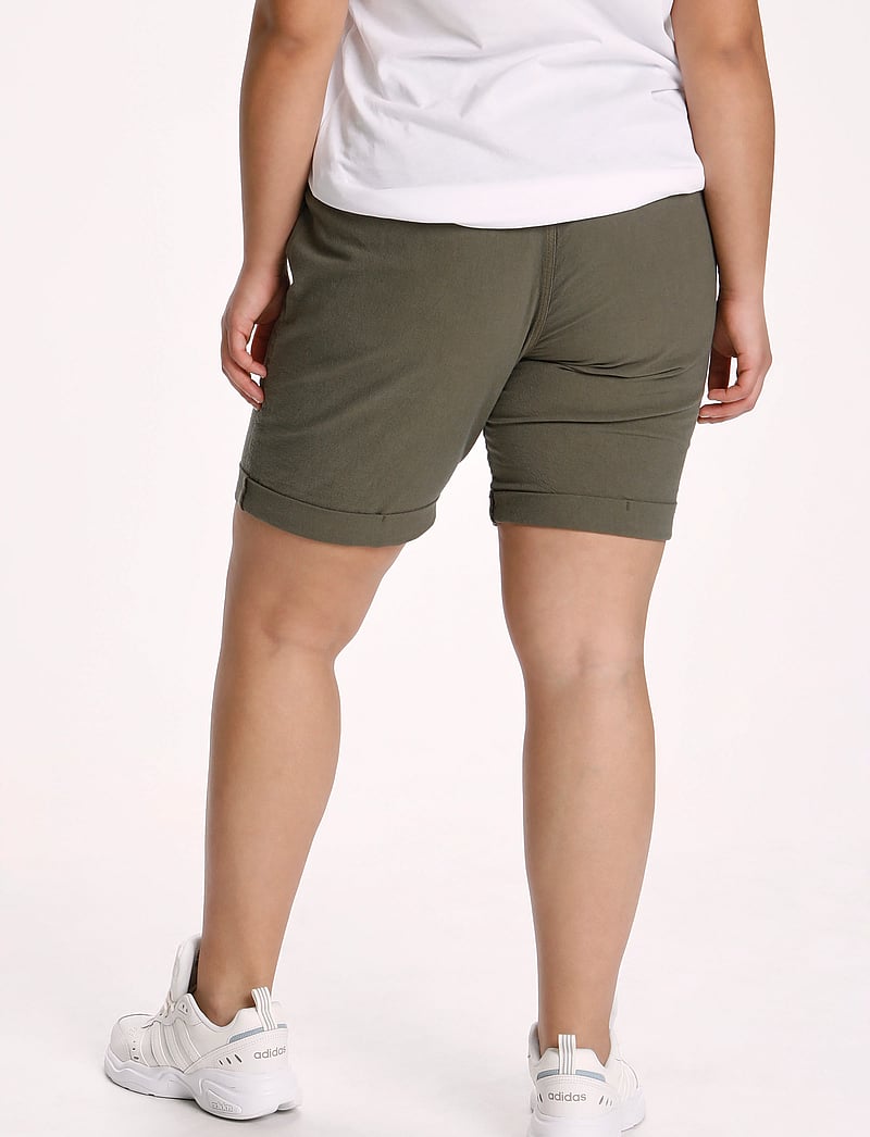 Kaffe Curve - KCnana Shorts - lühikesed vabaajapüksid - grape leaf - 5