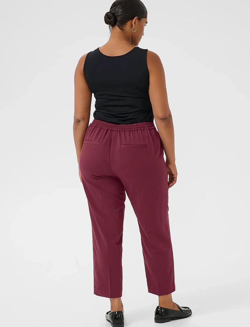 Kaffe Curve - KCsakira Cropped Pants - formell - windsor wine - 4