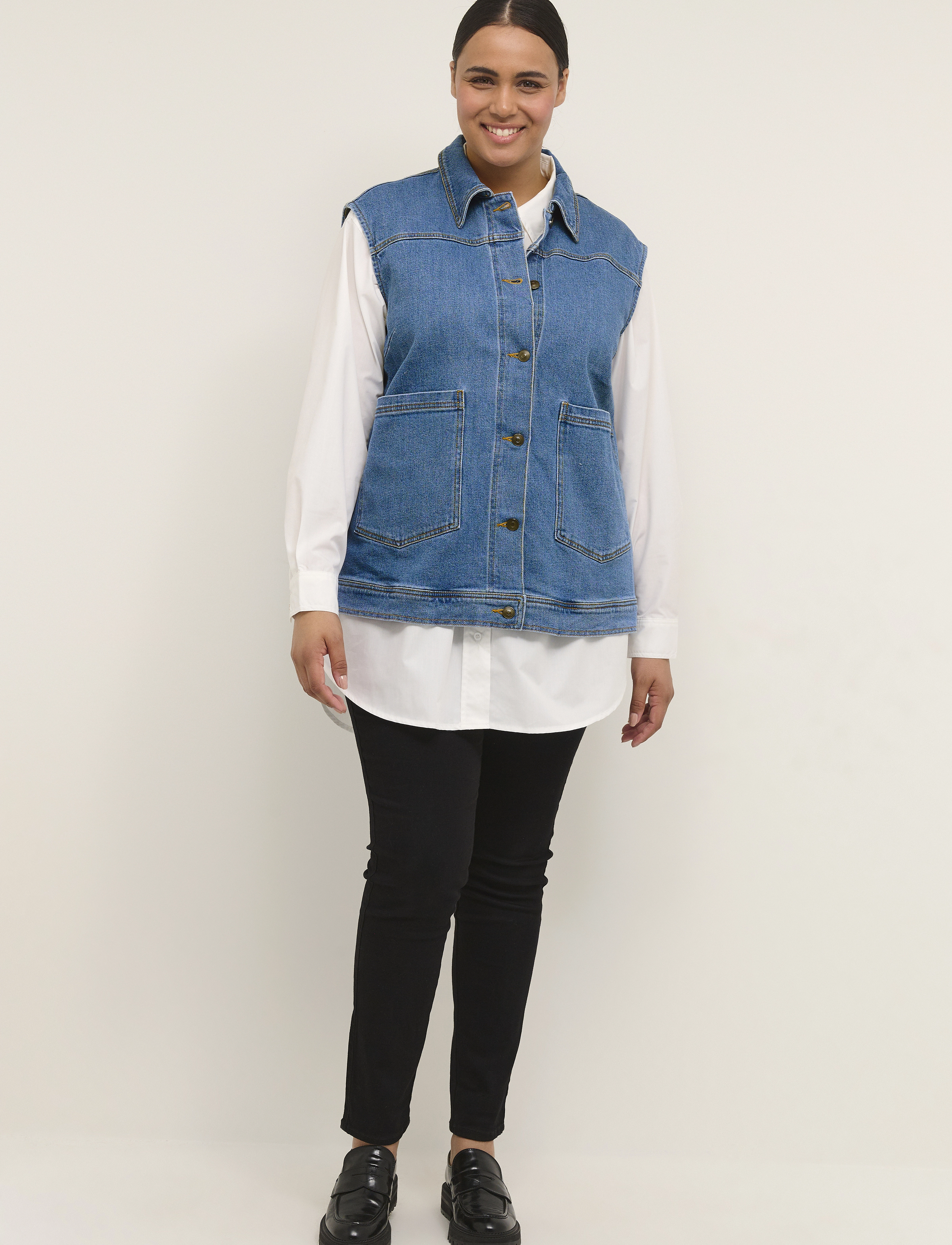 Kaffe Curve - KCnicala Denim Vest - blue washed denim - 3