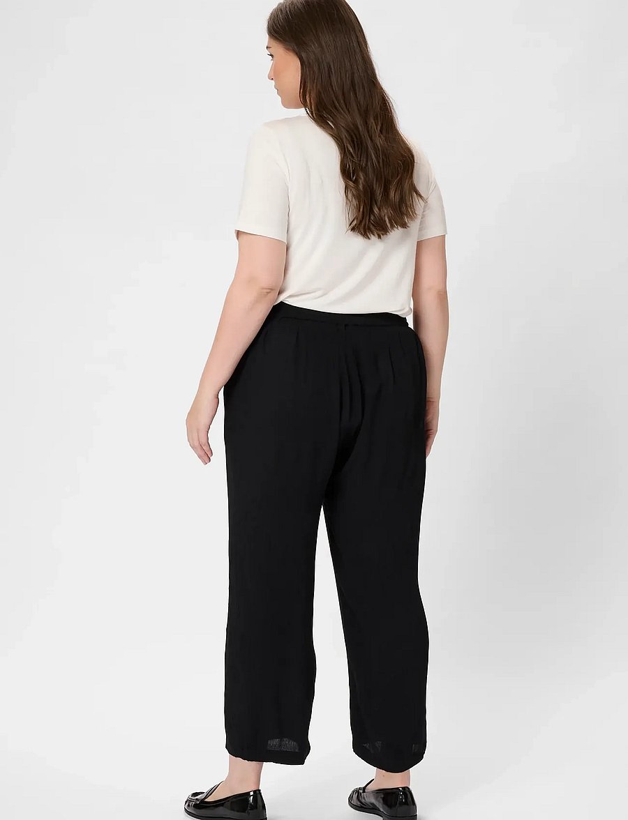 Kaffe Curve - KCdacina Ami Pants - bukser med brede ben - black deep - 4