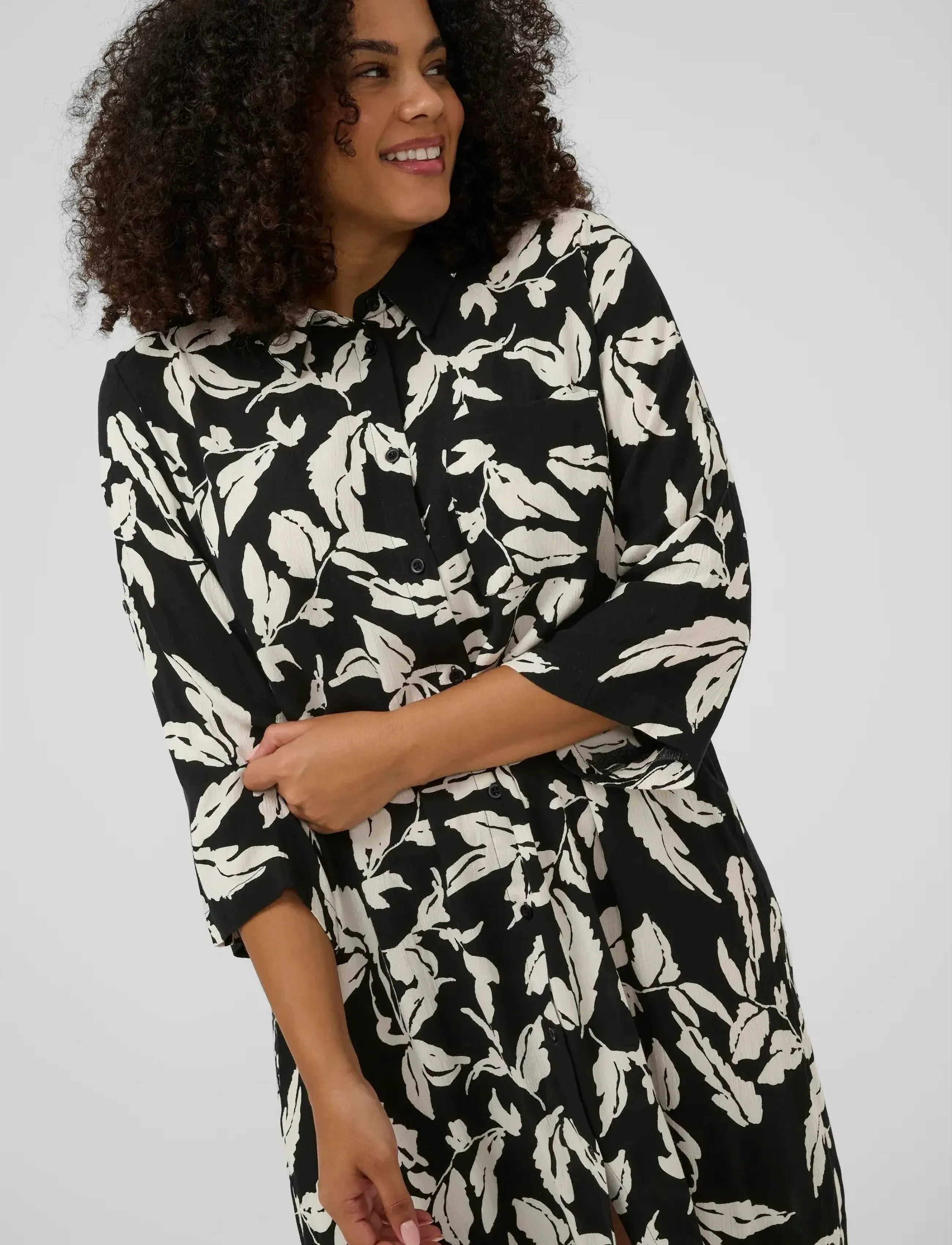 Kaffe Curve - KChilda Ami Shirt Dress - hemdkleider - black chalk leaves - 3