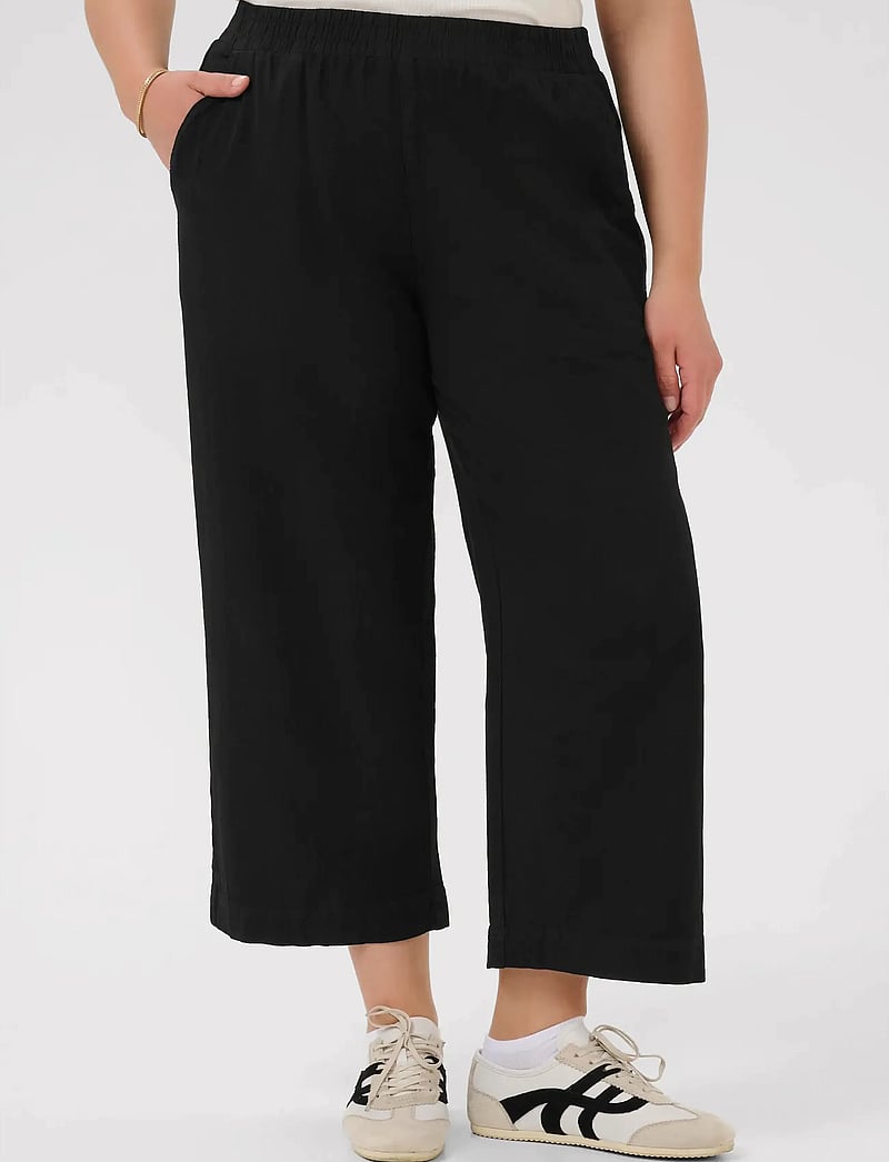 Kaffe Curve - KCnana Culotte Pants - culottes - black deep - 0