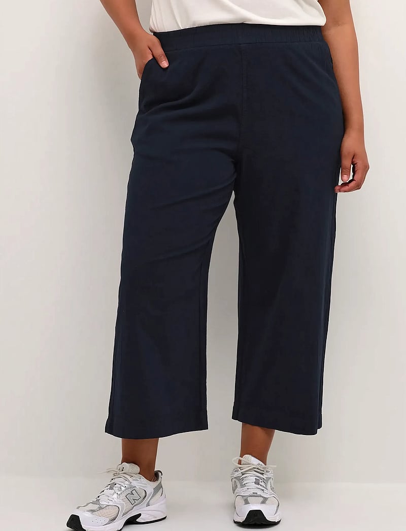 Kaffe Curve - KCnana Culotte Pants - culottes - midnight marine - 0