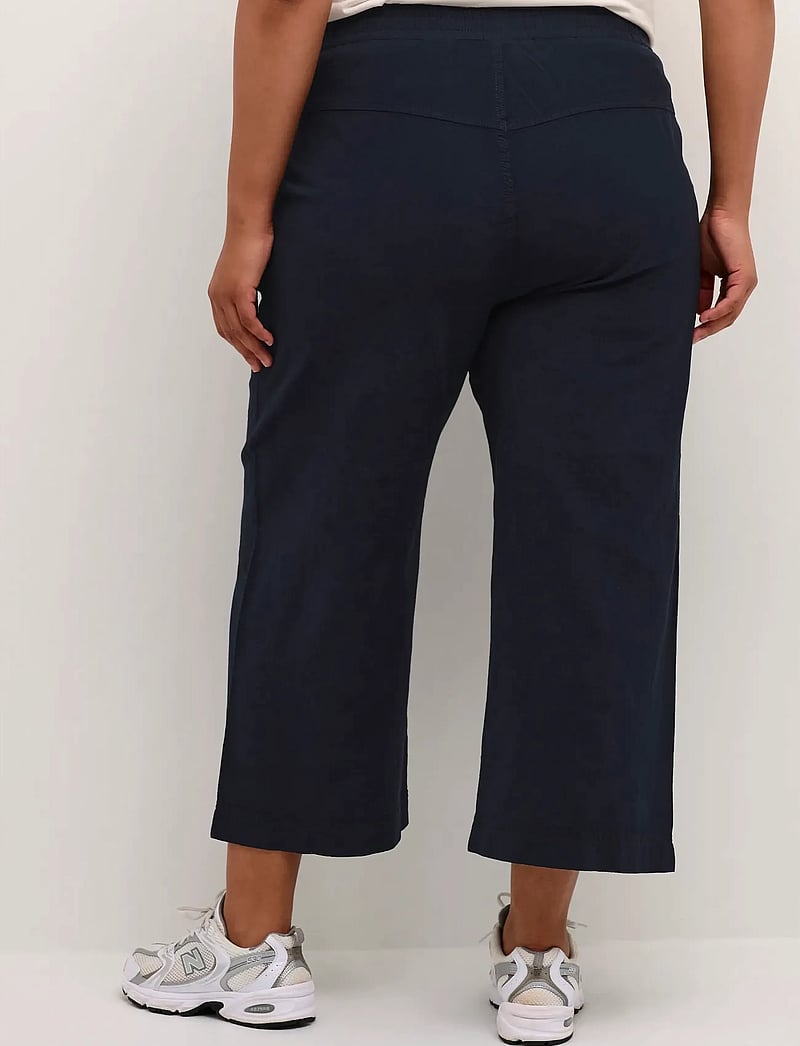 Kaffe Curve - KCnana Culotte Pants - culottes - midnight marine - 4
