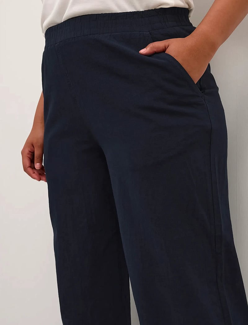 Kaffe Curve - KCnana Culotte Pants - culottes - midnight marine - 5