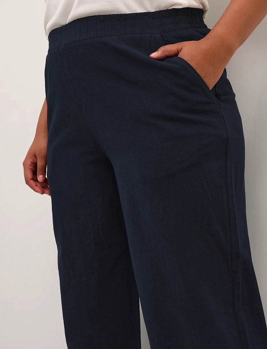 Kaffe Curve - KCnana Culotte Pants - spódnico-spodnie - midnight marine - 5