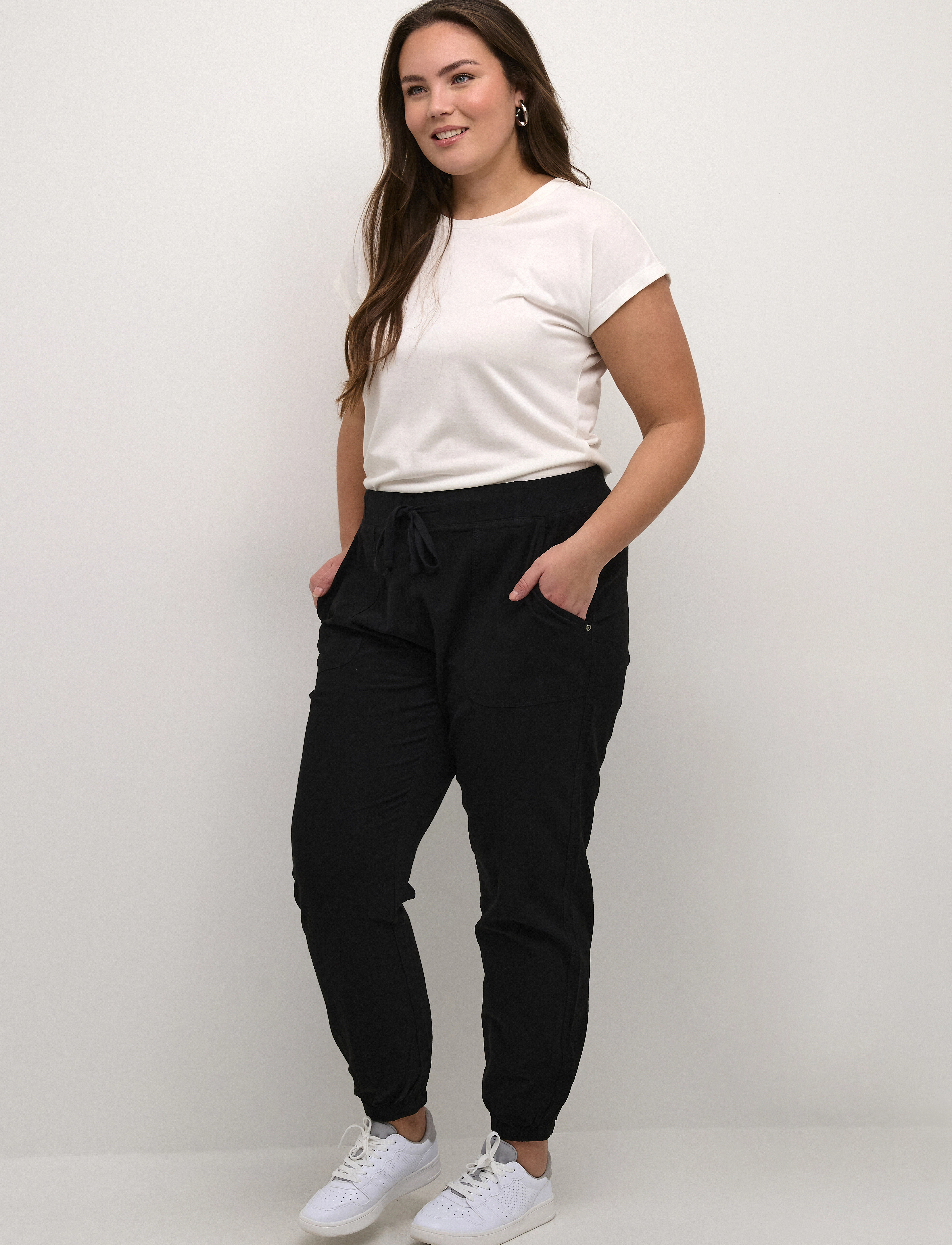 Kaffe Curve - KCnana Pants - sweatpants - black deep - 0
