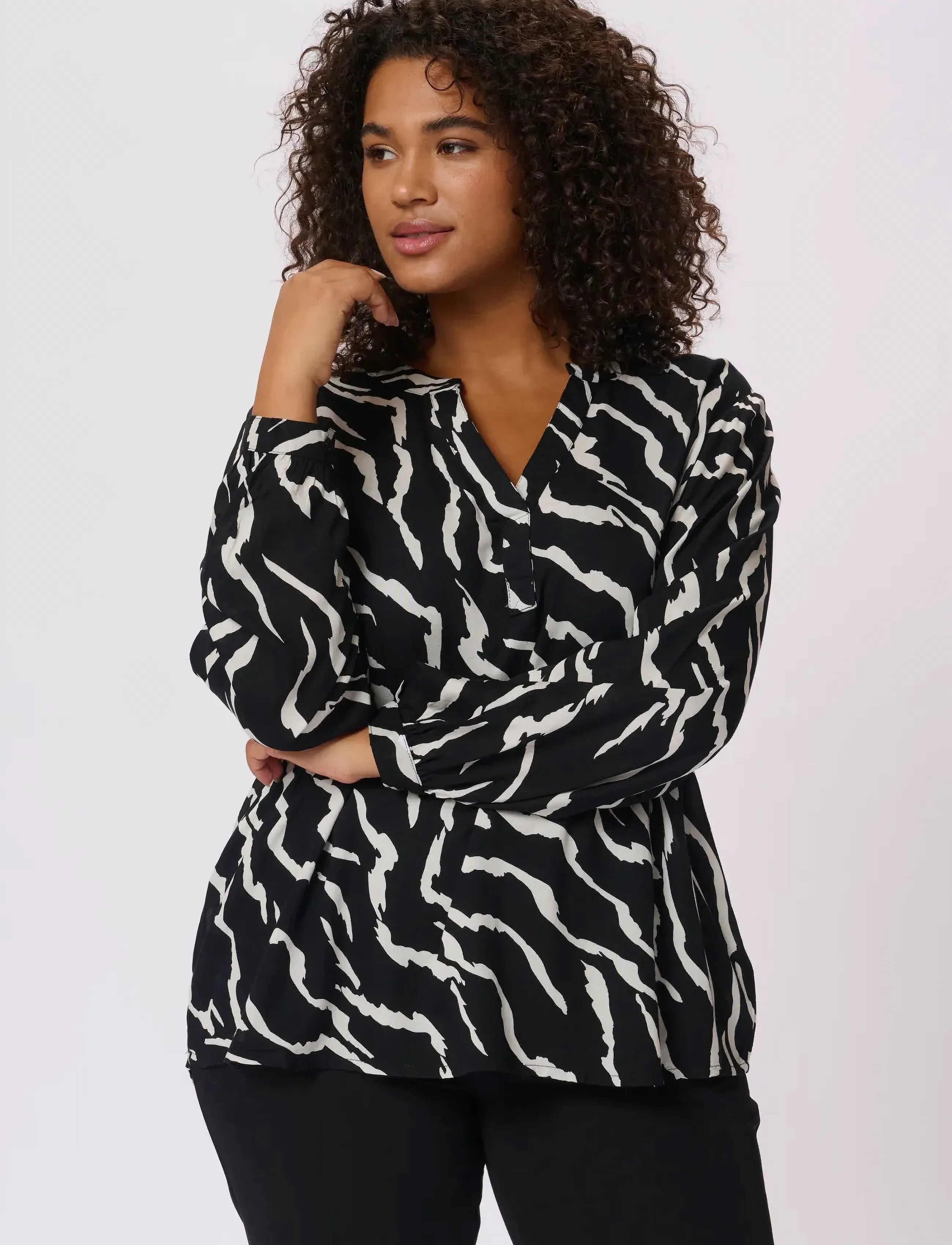 Kaffe Curve Kcmirta Tilly Blouse, 48, Black, Bluser > Langærmede, Dame
