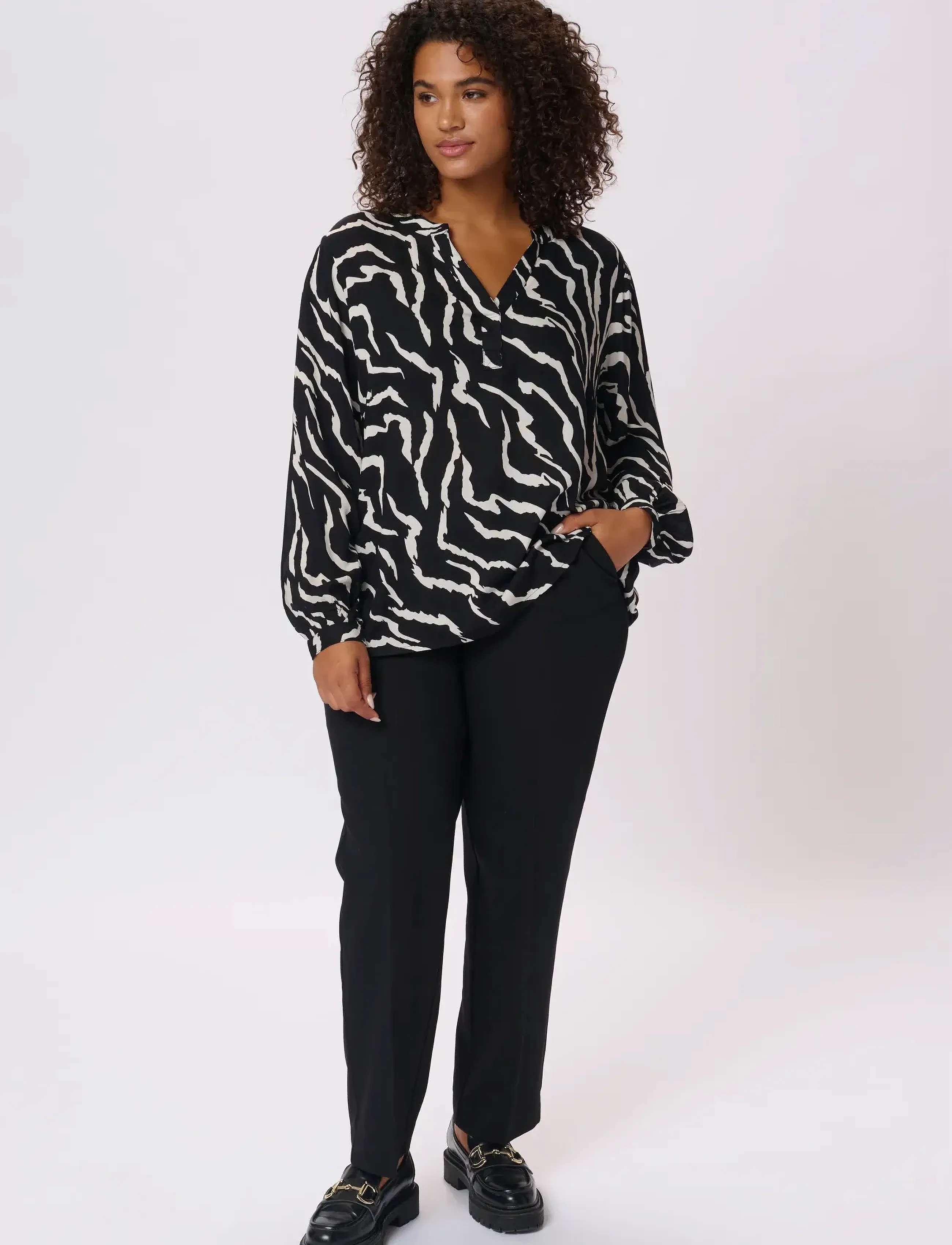 Kaffe Curve - KCmirta Tilly Blouse - pitkähihaiset puserot - black / antique zebra print - 3