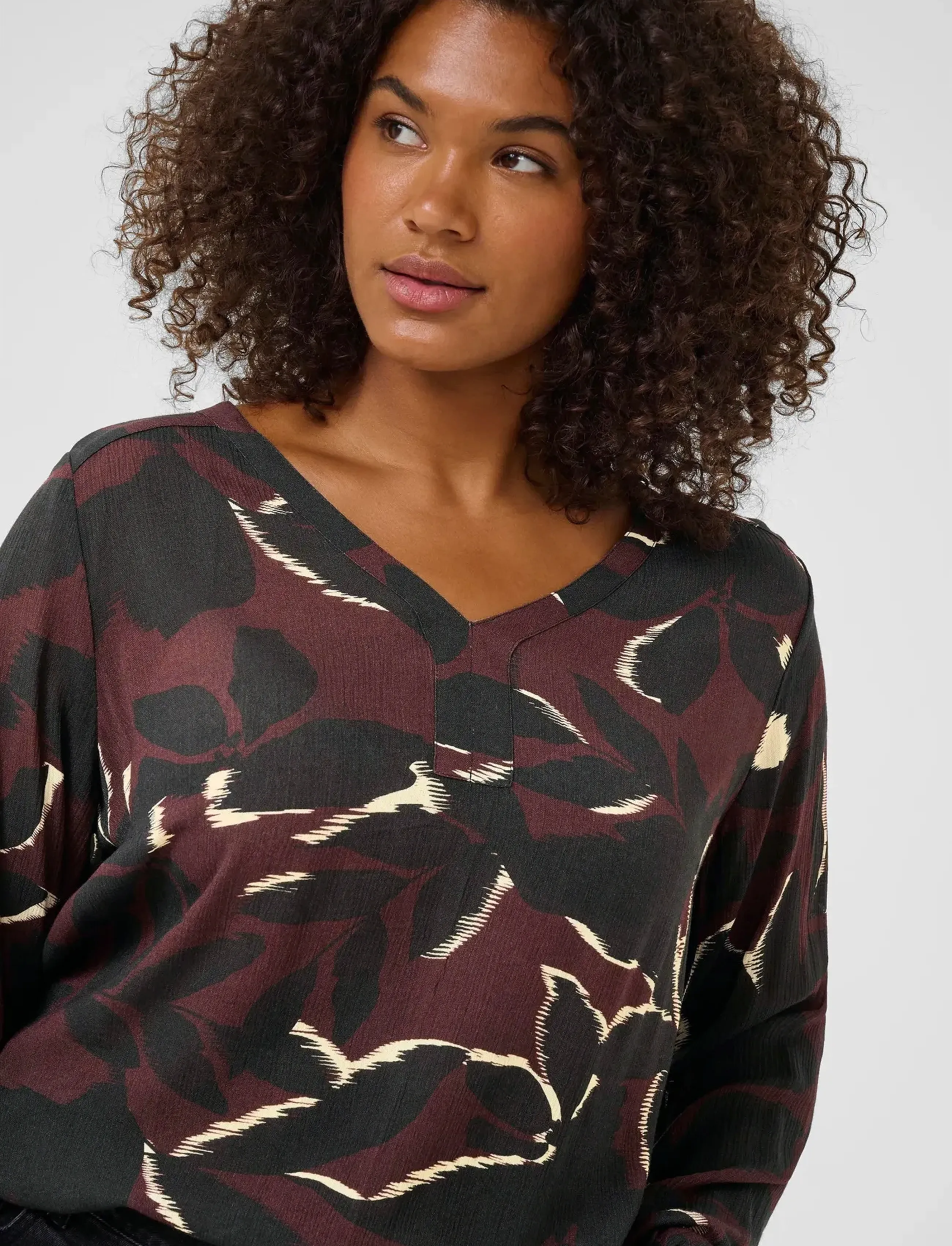 Kaffe Curve - KCami LS Blouse Printed - blūzes ar garām piedurknēm - windsor wine/black flower - 5