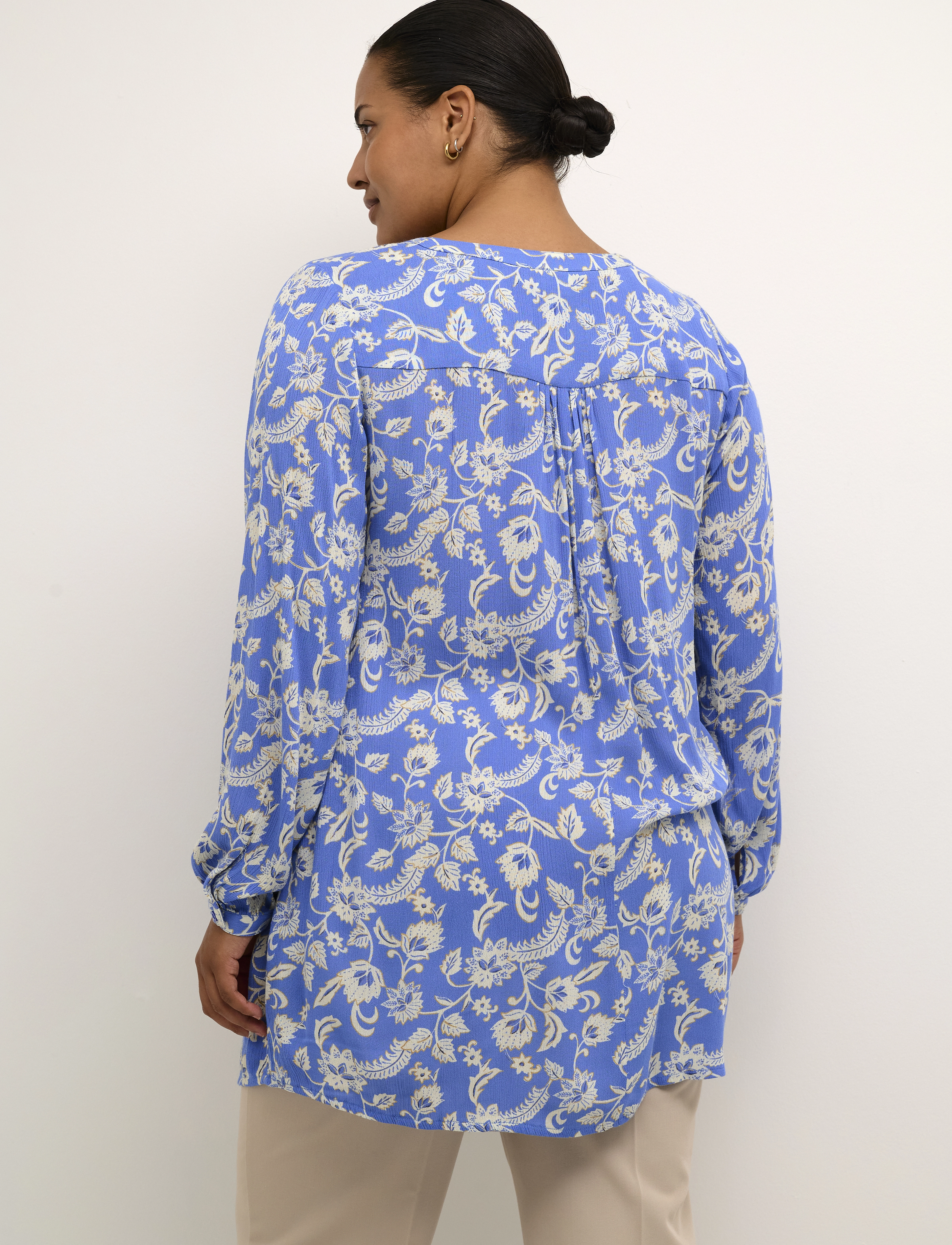 Kaffe Curve - KCami LS Tunic Printed - ultramarine/white flower - 4