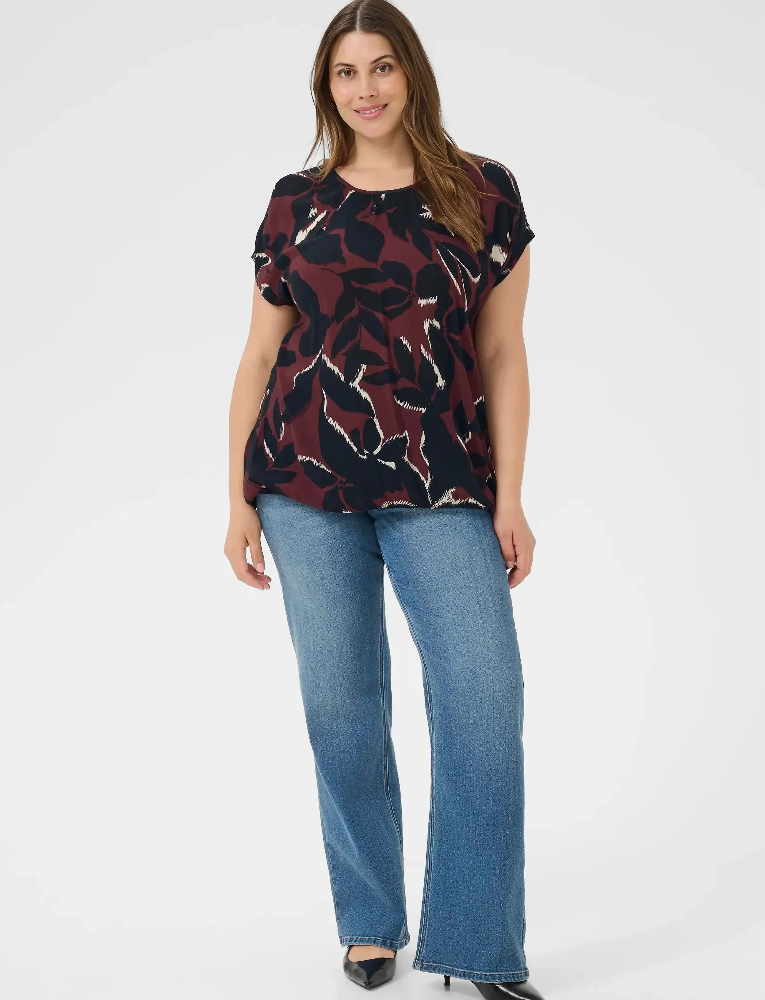 Kaffe Curve - KCami Stanley Printed - kortærmede bluser - windsor wine/black flower - 3
