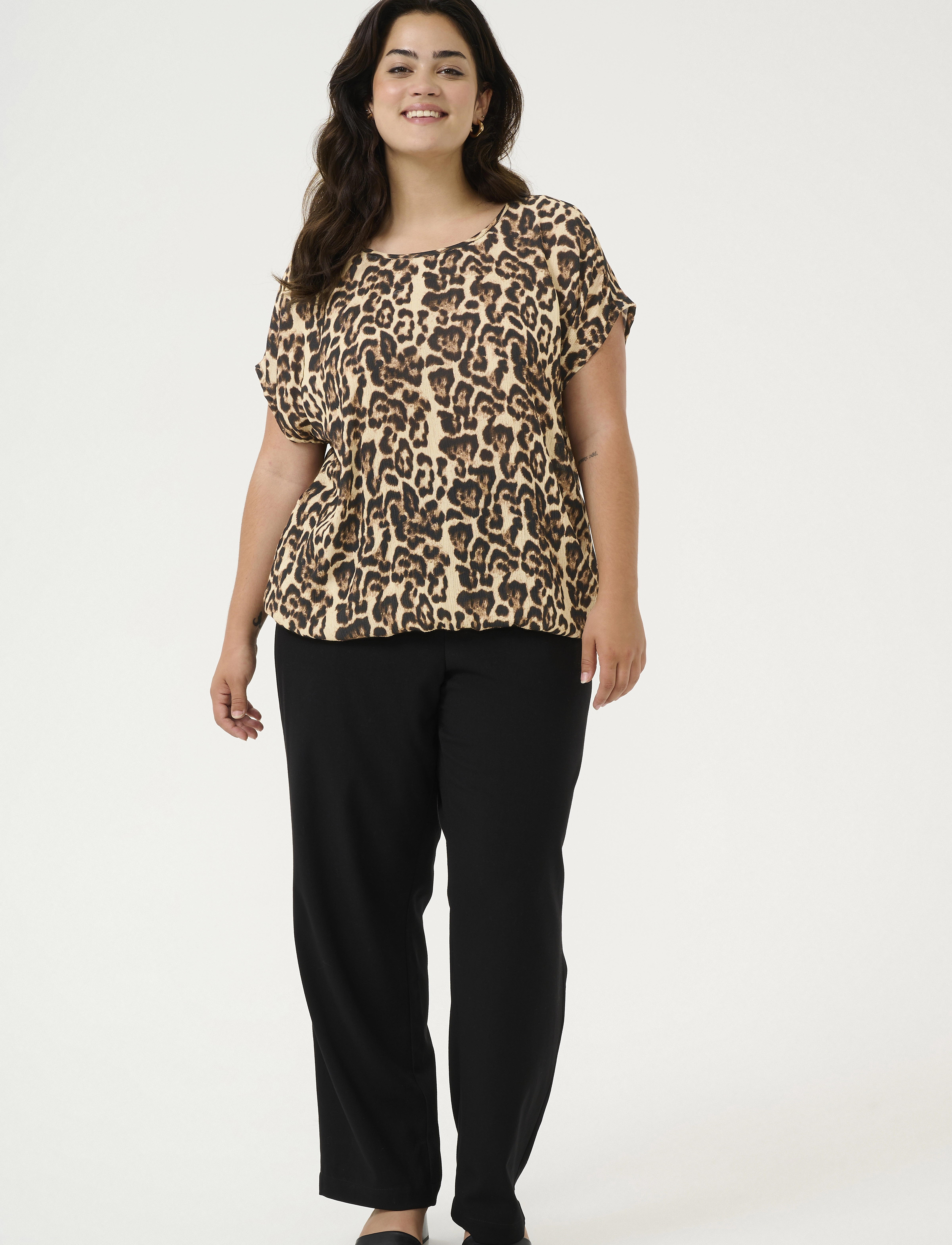 Kaffe Curve - KCami Stanley Printed - kortærmede bluser - naturel leopard print - 3