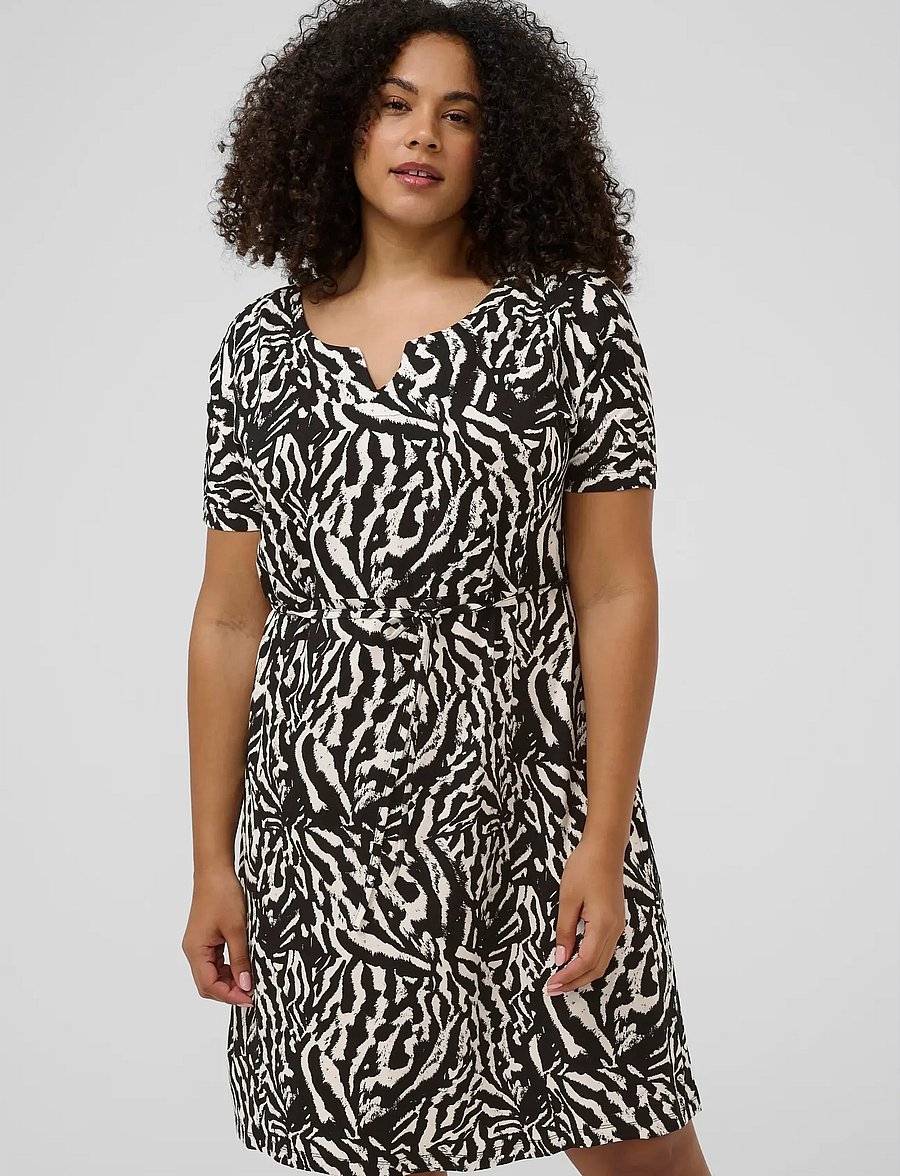 Kaffe Curve - KCmella Jersey Dress - sommerkleider - black deep/chalk s animal - 0