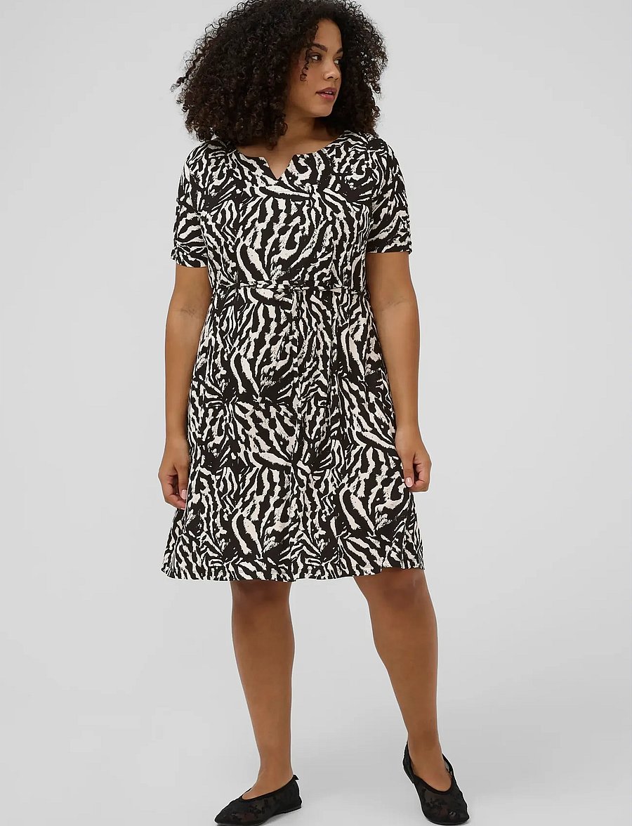 Kaffe Curve - KCmella Jersey Dress - sommerkleider - black deep/chalk s animal - 3