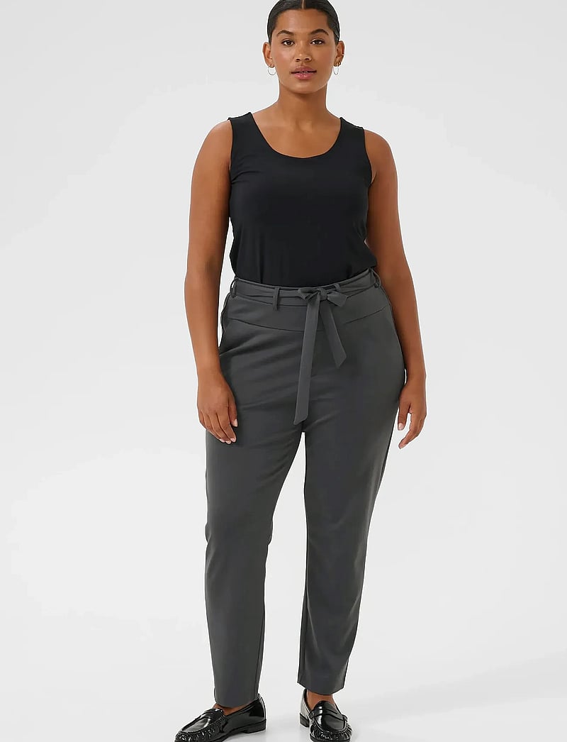 Kaffe Curve - KCjenna Belt Pant - pantalons slim fit - black oyster - 3