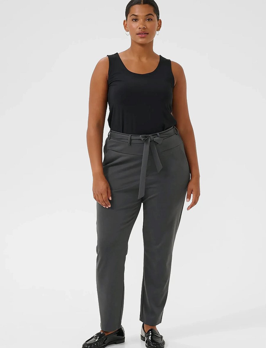 Kaffe Curve - KCjenna Belt Pant - slim-fit hosen - black oyster - 3