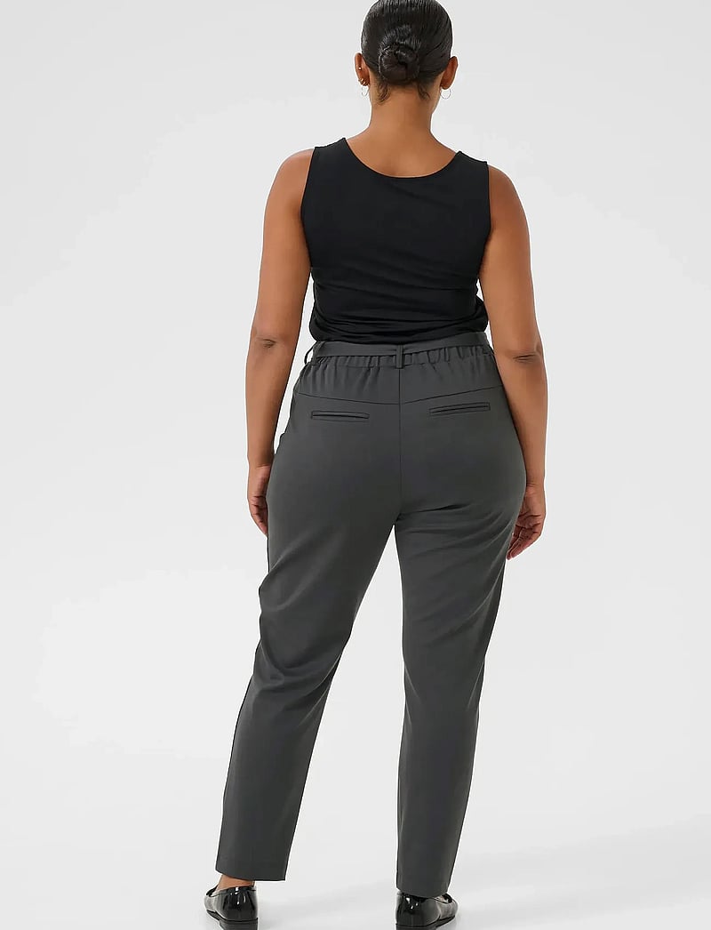 Kaffe Curve - KCjenna Belt Pant - pantalons slim fit - black oyster - 4