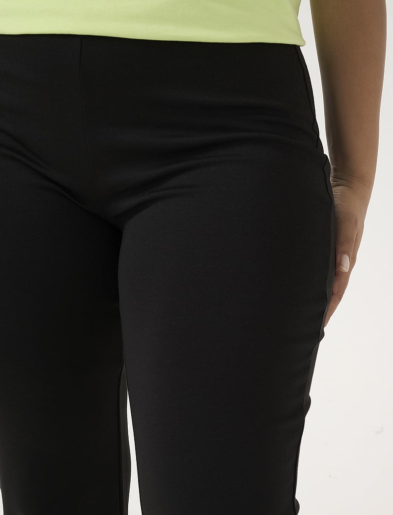 Kaffe Curve - KCjenna Flared Leggings - alt laiad püksid - black deep - 5