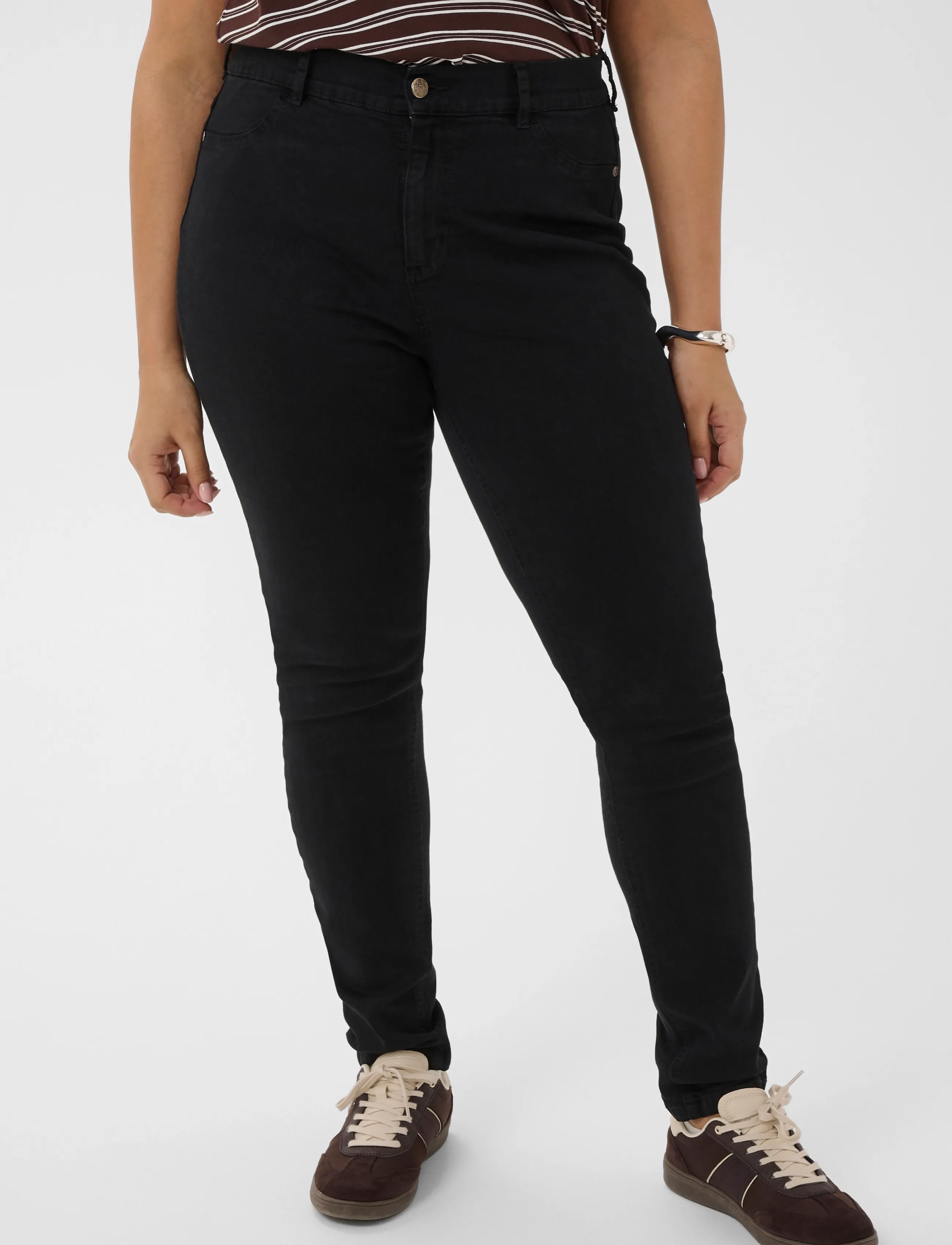 Kaffe Curve - KClaurina Jeans - slim fit jeans - washed black denim - 2