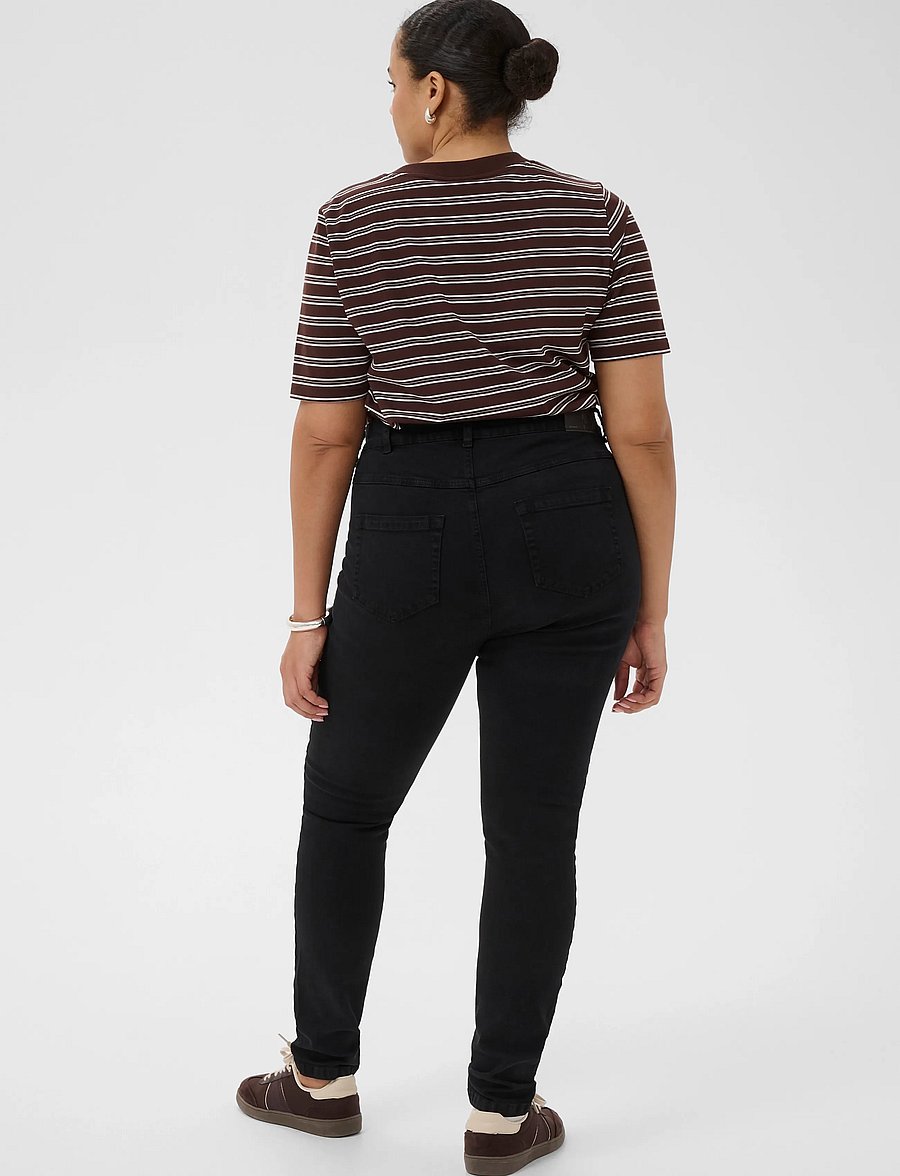 Kaffe Curve - KClaurina Jeans - slim fit jeans - washed black denim - 4