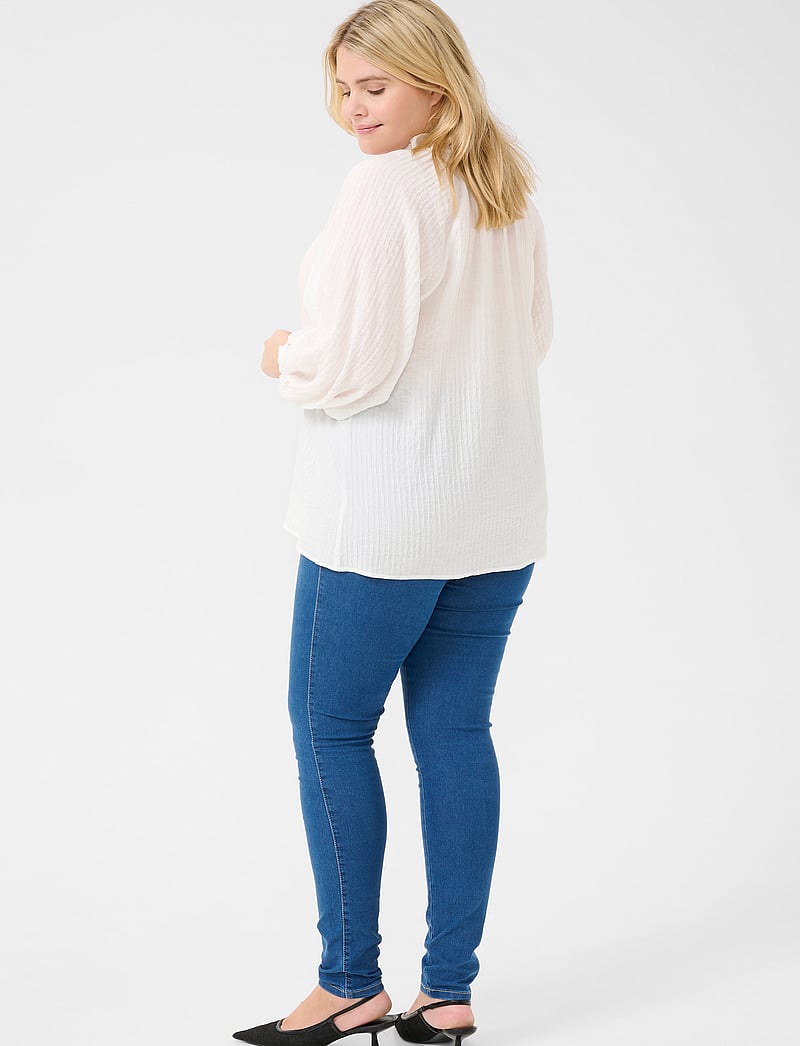 Kaffe Curve - KClinna Blouse - langärmlige blusen - chalk - 4