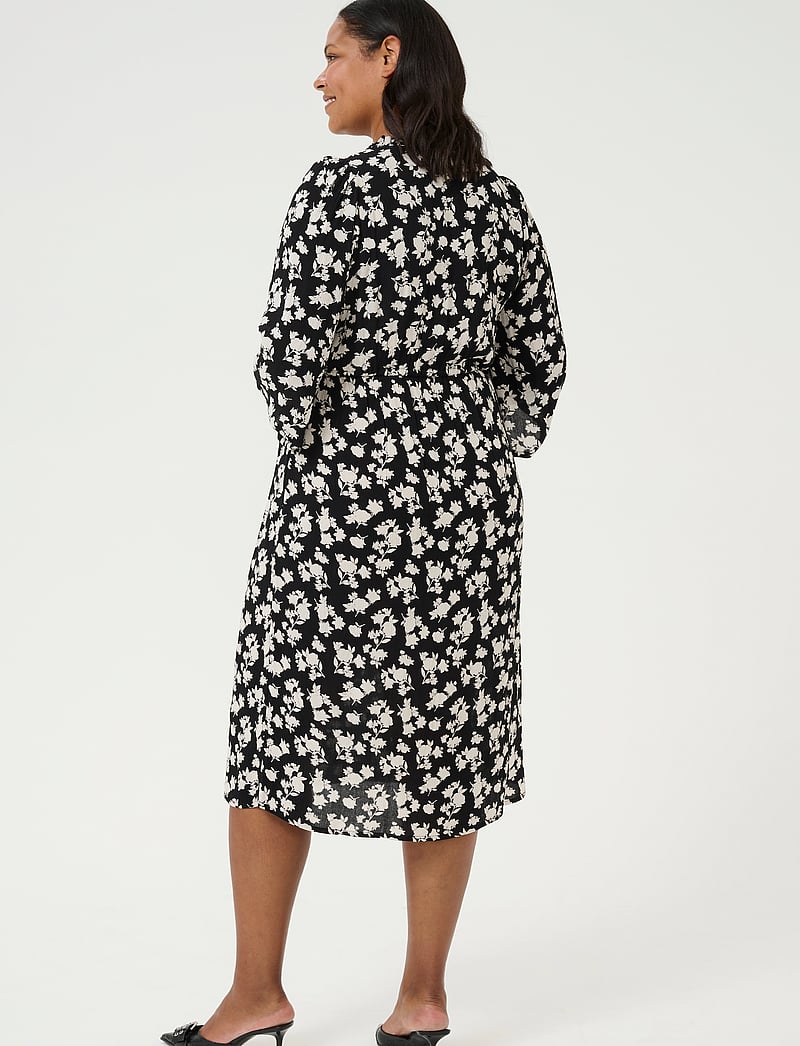 Kaffe Curve - KCjuna Ami Dress - sommerkleider - black/turtledove flower print - 3