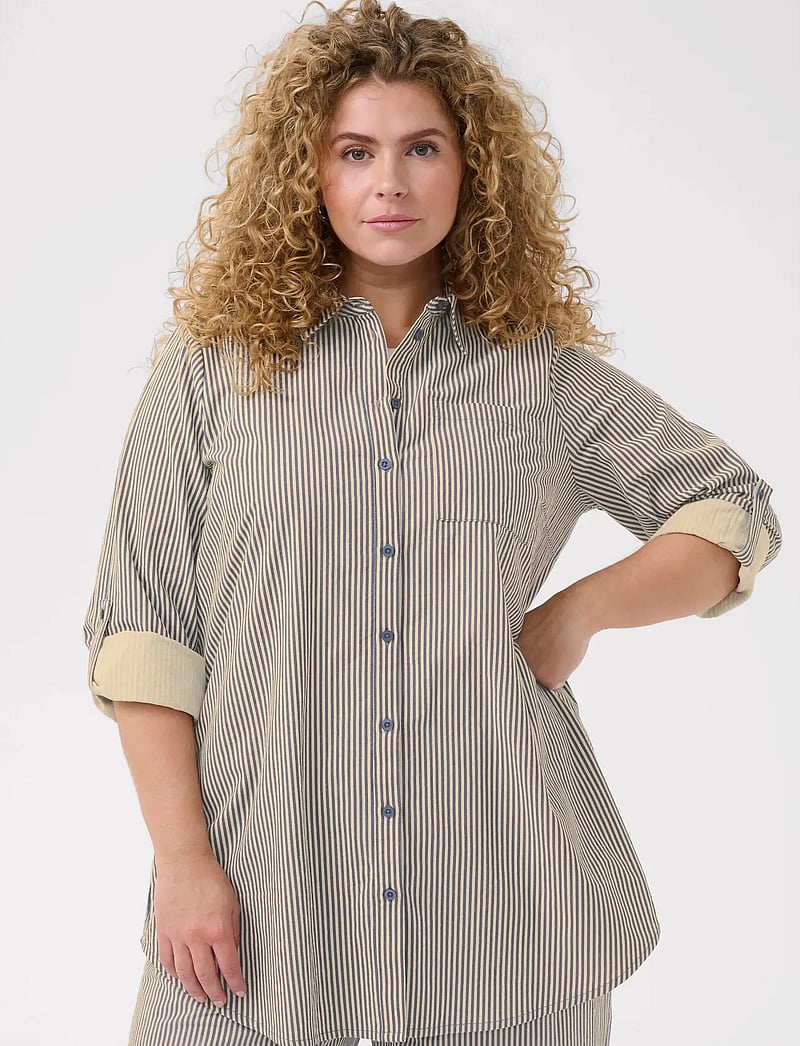 Kaffe Curve - KCnana Striped Shirt Tunic - langärmlige hemden - midnight/white stripe - 0