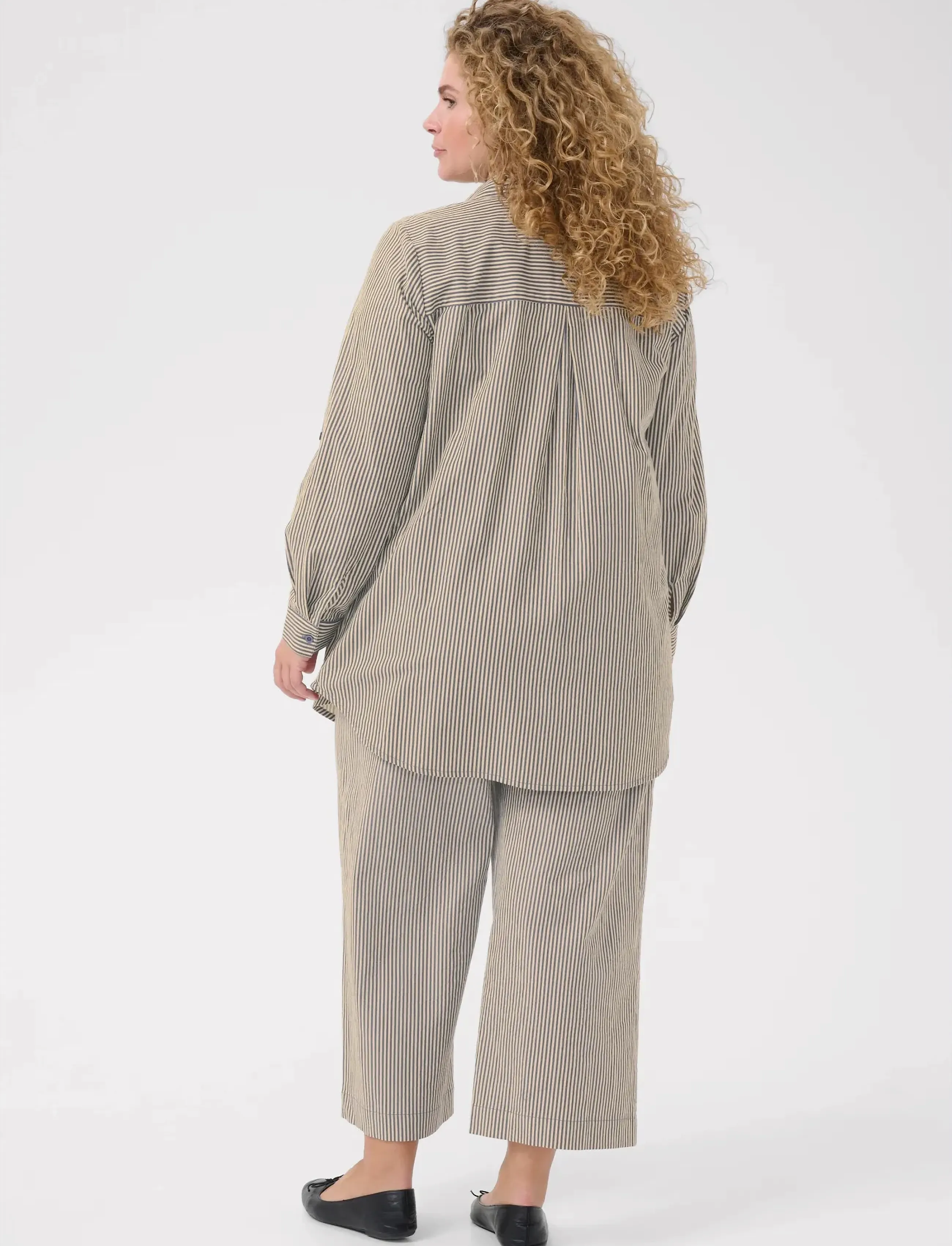 Kaffe Curve - KCnana Striped Shirt Tunic - long-sleeved shirts - midnight/white stripe - 4