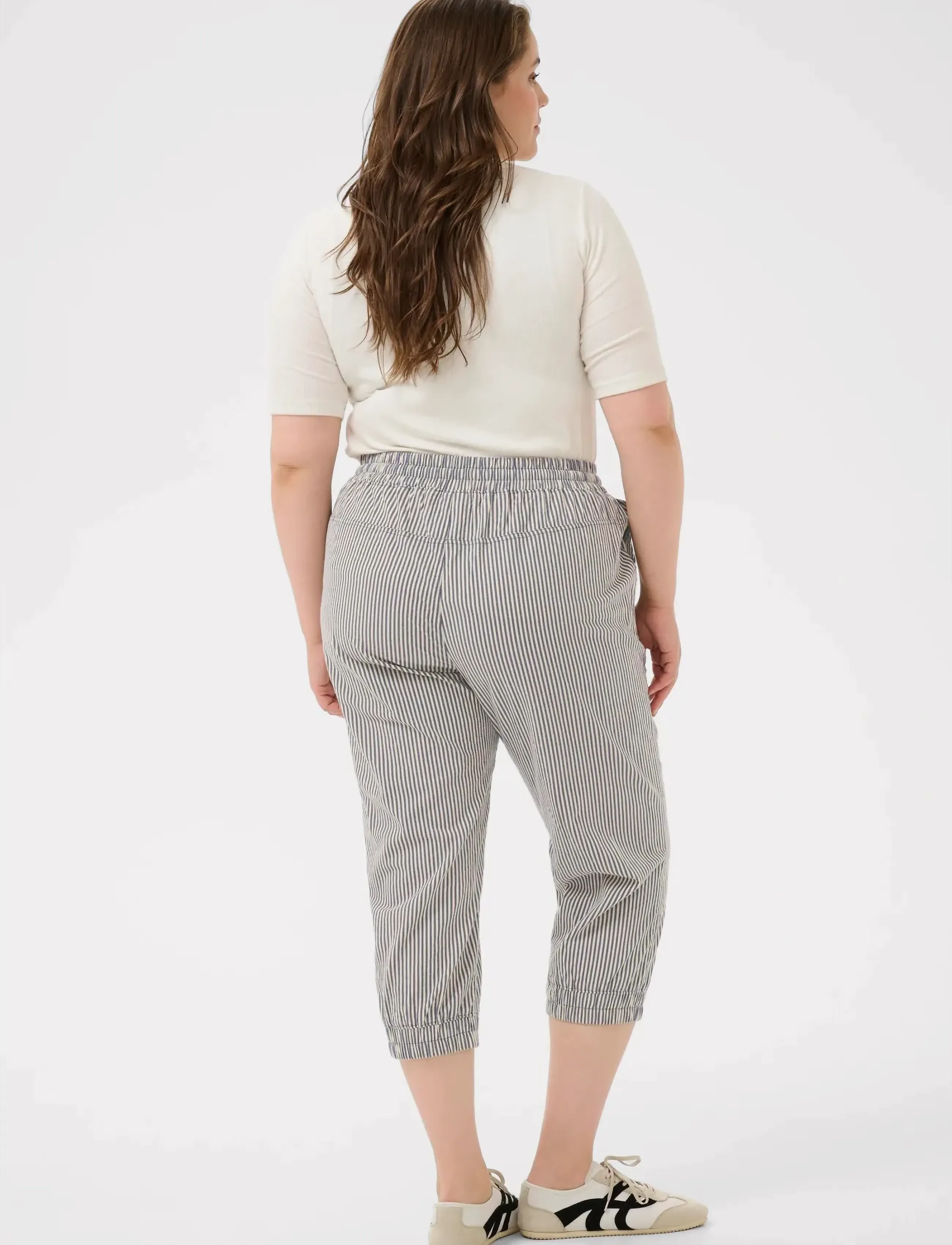 Kaffe Curve - KCnana Striped Capri Pants - capri bukser - midnight/white stripe - 4