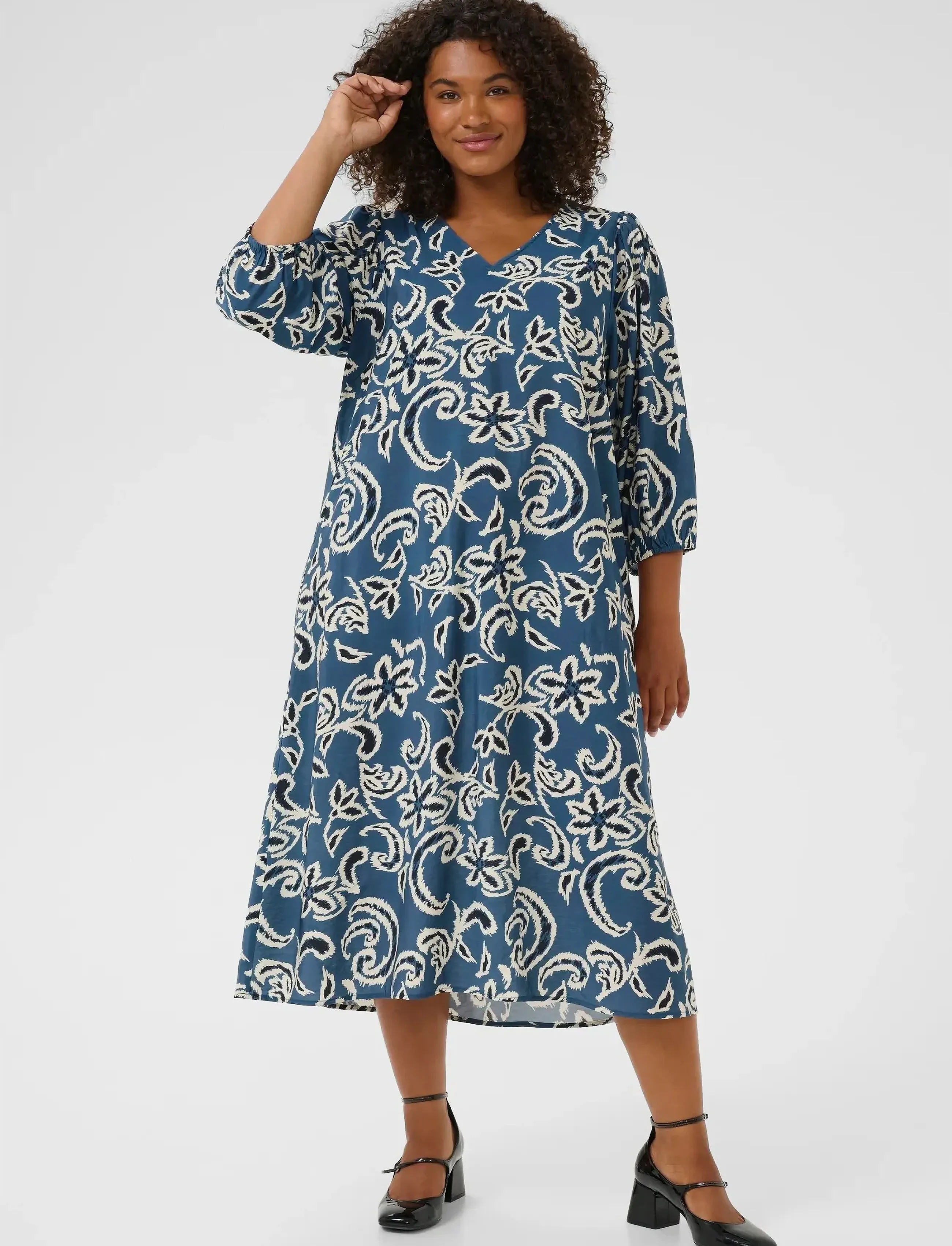 Kaffe Curve KCmahlia Dress - Kjoler - BERING SEA/WHITE PAISLEY / blue