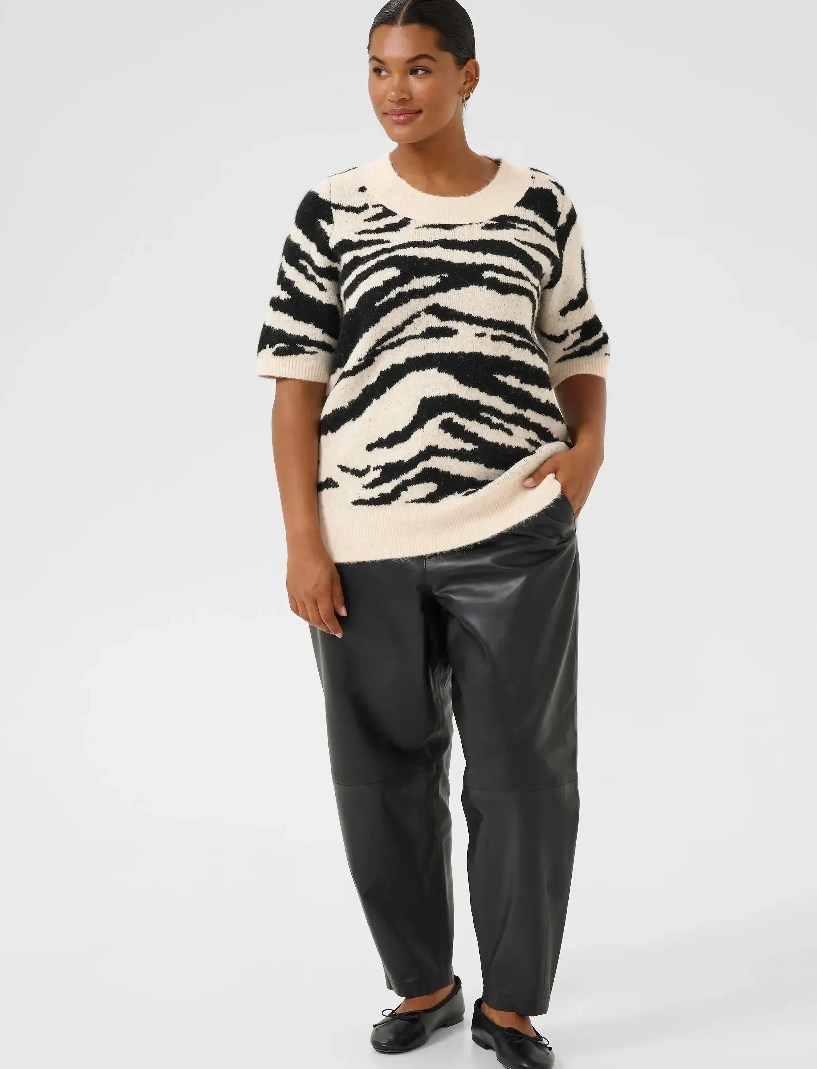 Kaffe Curve - KCsandia Pullover - cardigans - turtledove/black animal - 3