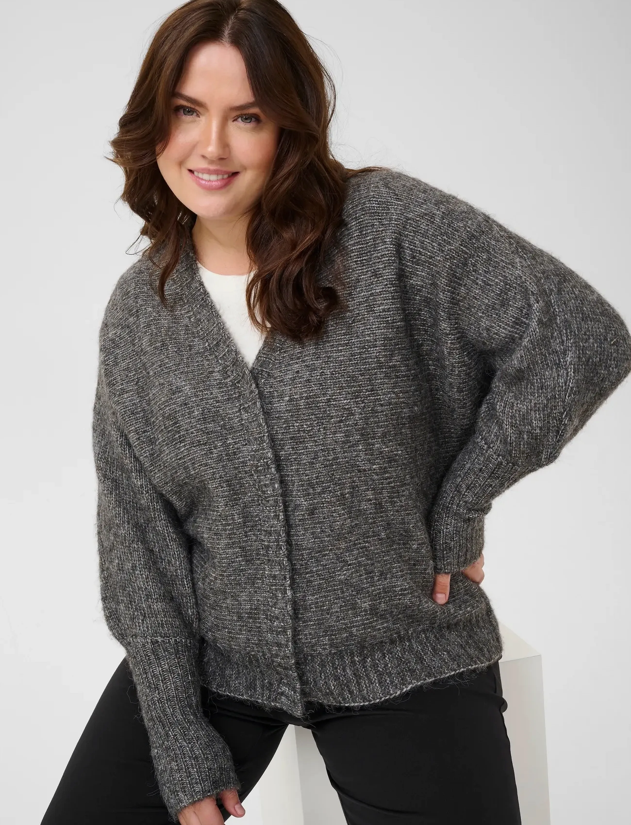 Kaffe Curve - KCluma Knit Cardigan - gebreide vesten - dark grey melange - 5