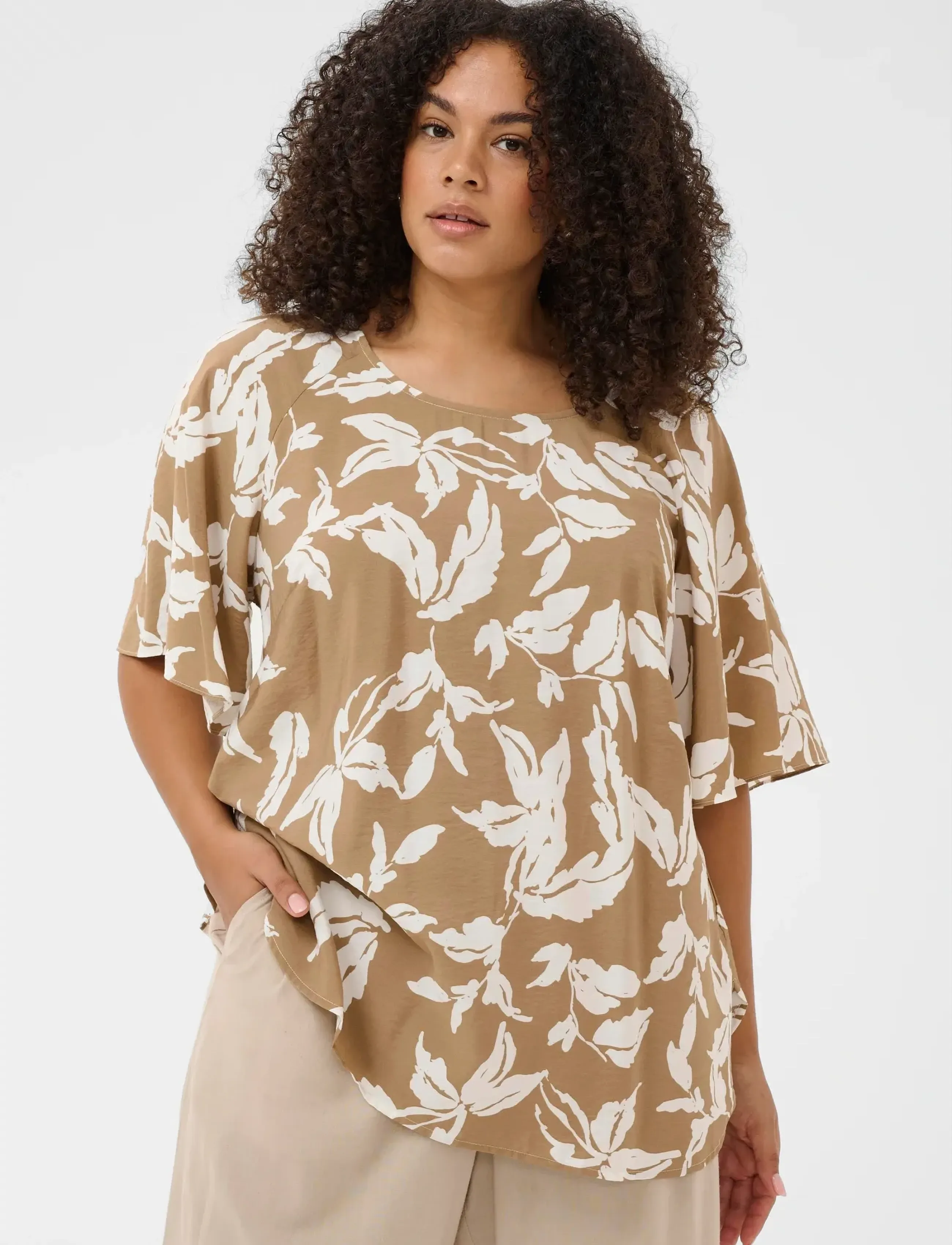 Kaffe Curve KCmarla Blouse - Blouses - OAK CHALK LEAFS / beige