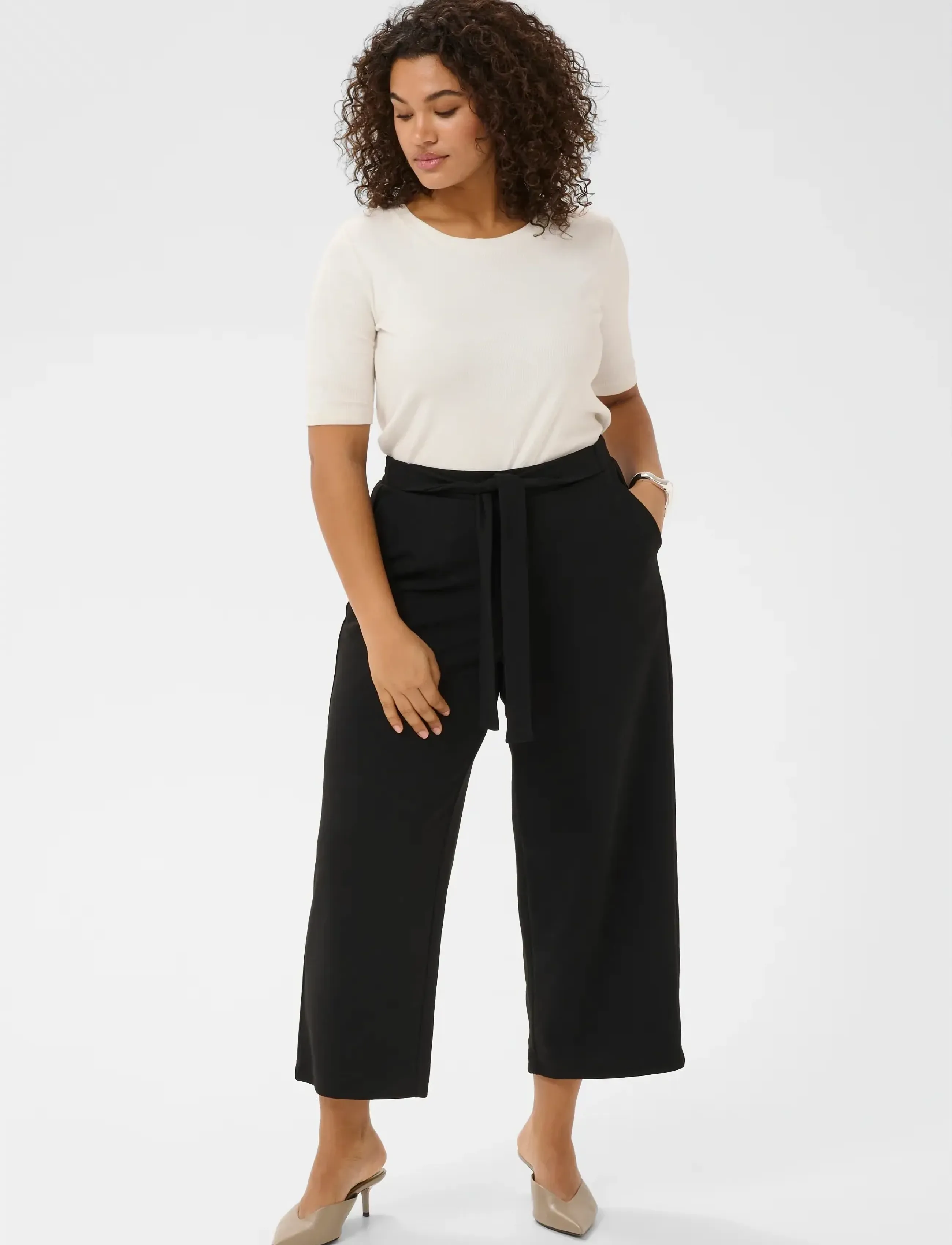 Kcpheolo Cropped Pants 2