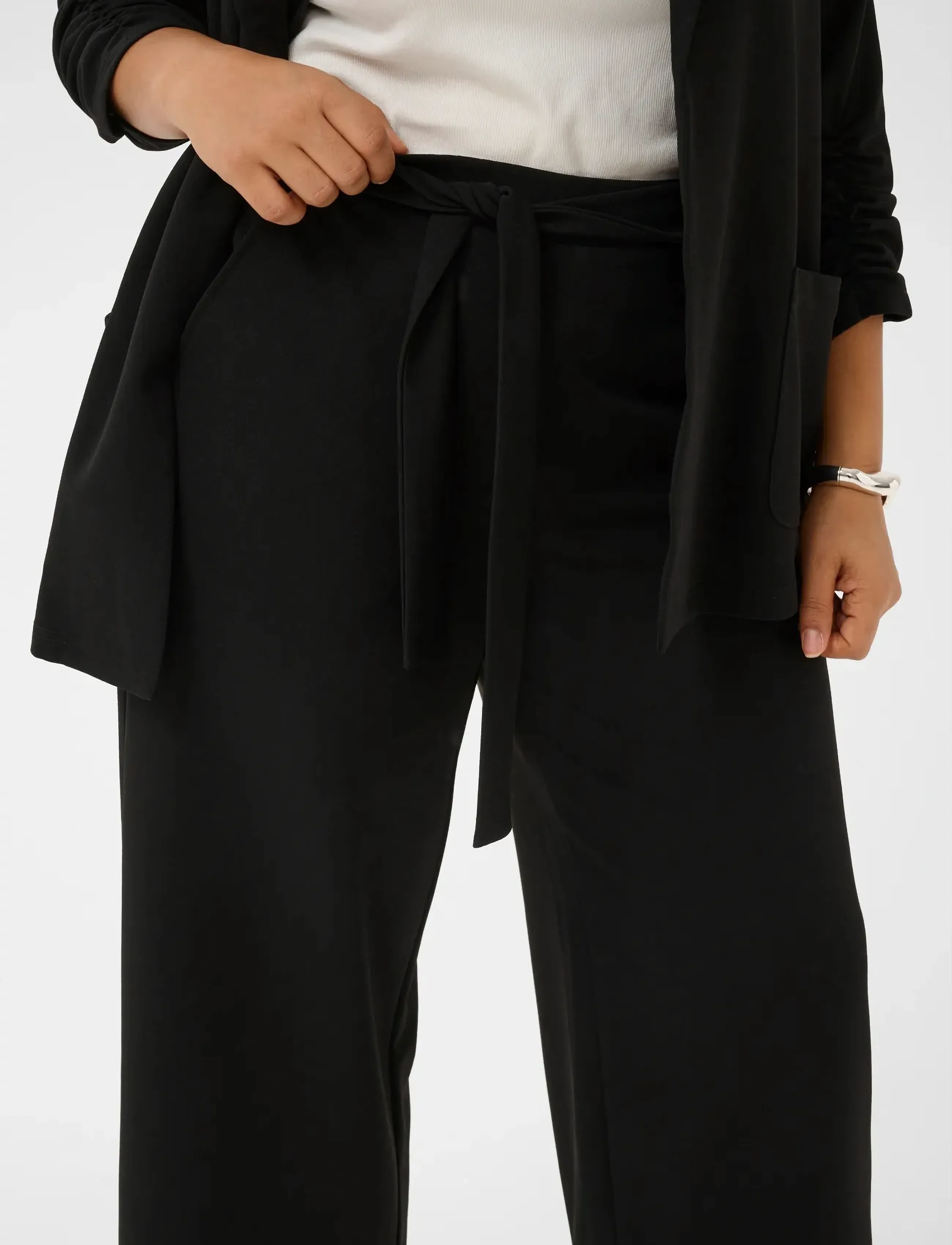 Kcpheolo Cropped Pants 4