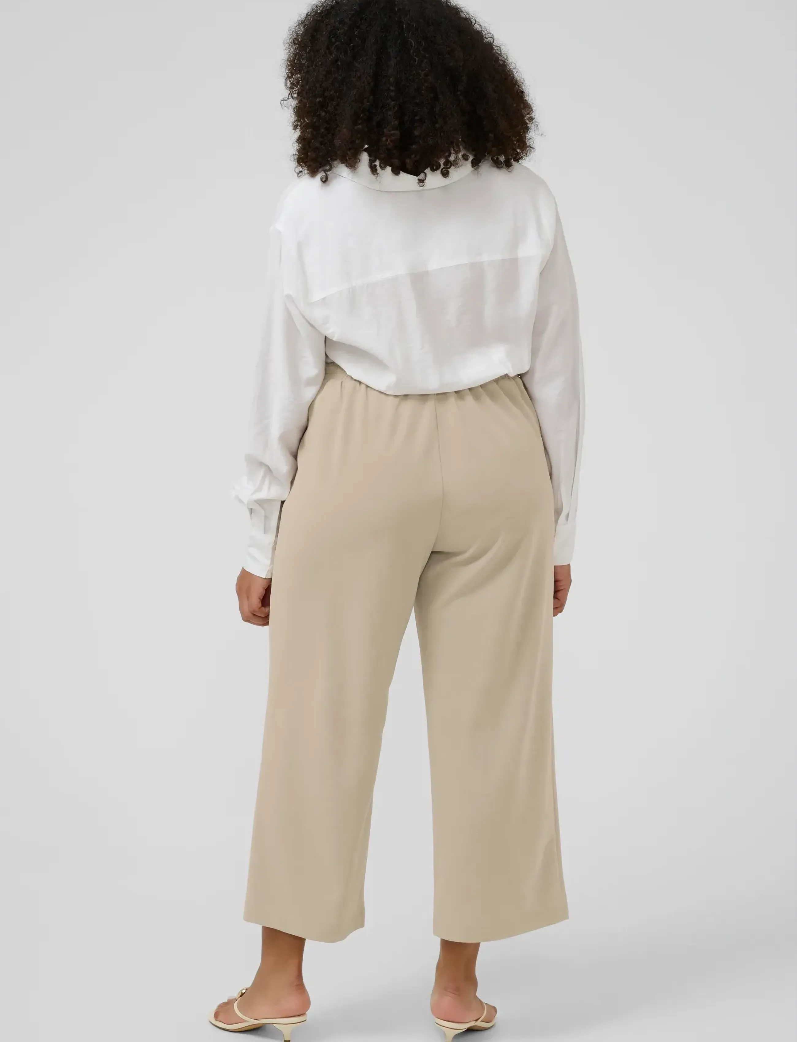 Kcpheolo Cropped Pants 2