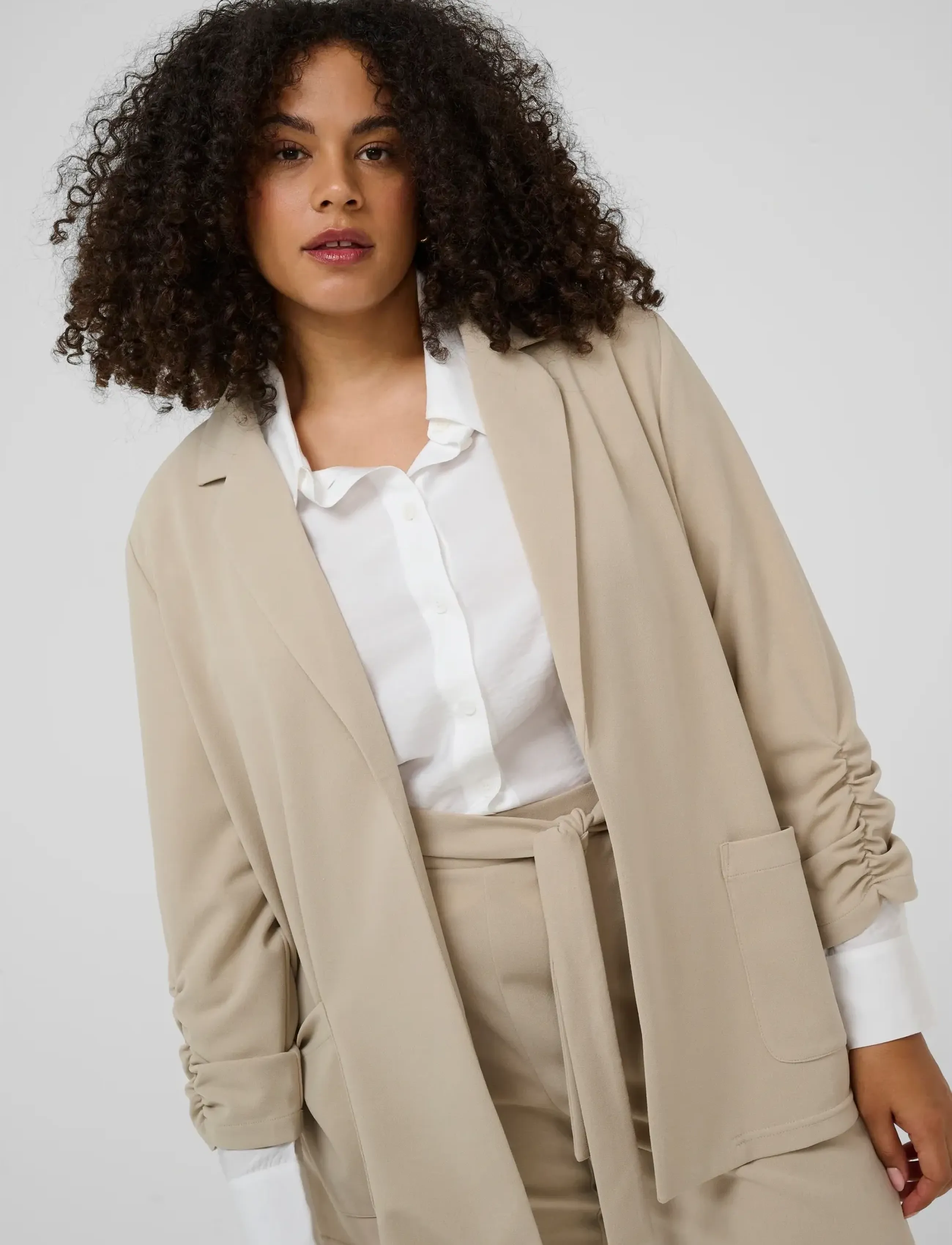 Kaffe Curve - KCpheolo 3/4 SL Blazer - “oversized” stiliaus švarkai - feather gray - 5