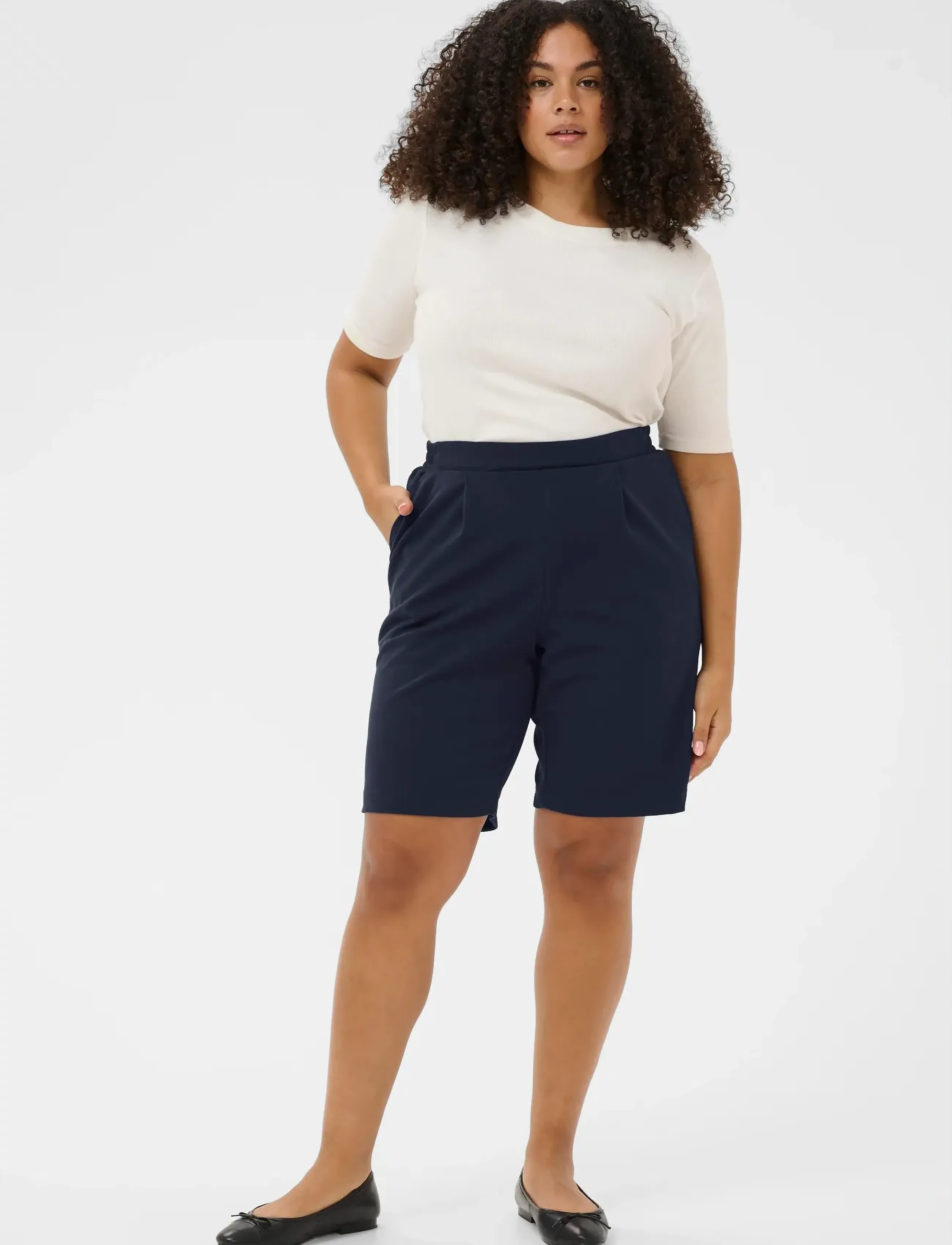 Kaffe Curve - KCpheolo Shorts - lühikesed dressipüksid - midnight marine - 3