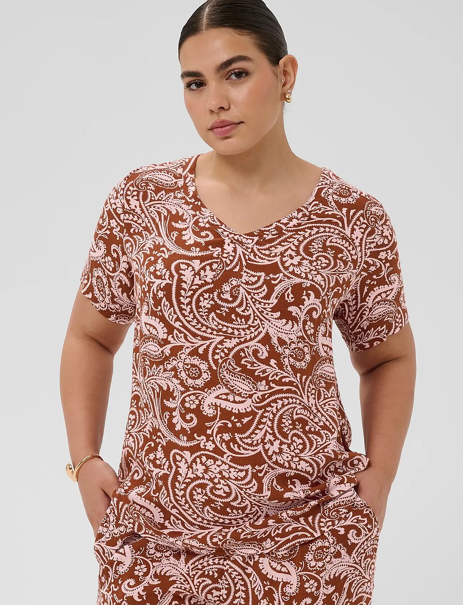 Kaffe Curve - KCami SS Blouse Printed - kortärmade blusar - henna ballerina paisley - 0
