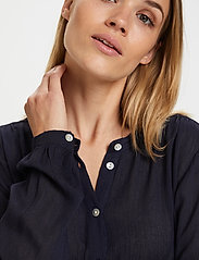 Kaffe - Karla Amber Shirt - long-sleeved blouses - midnight marine - 4