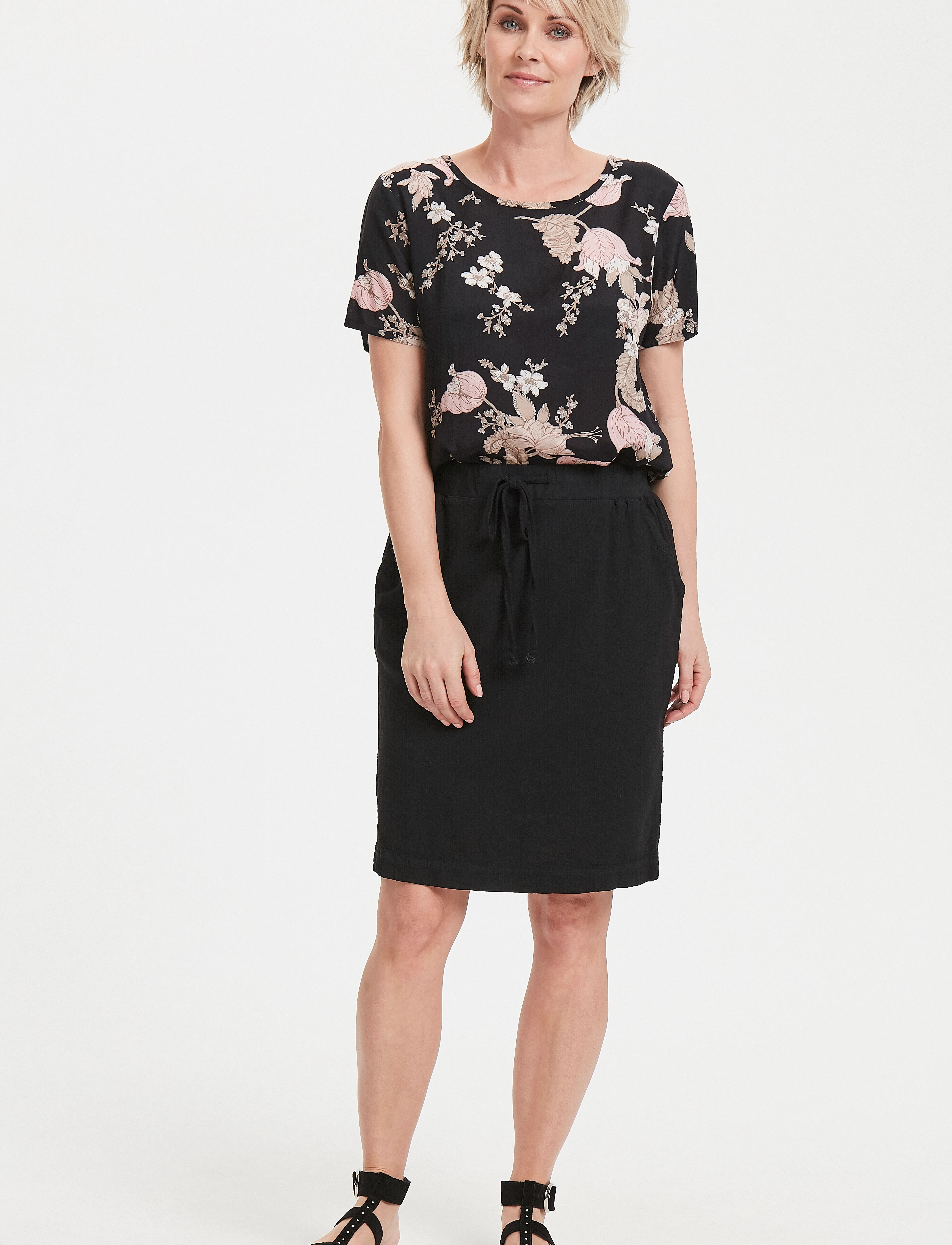 Kaffe - Naya Skirt - korta kjolar - black deep - 5
