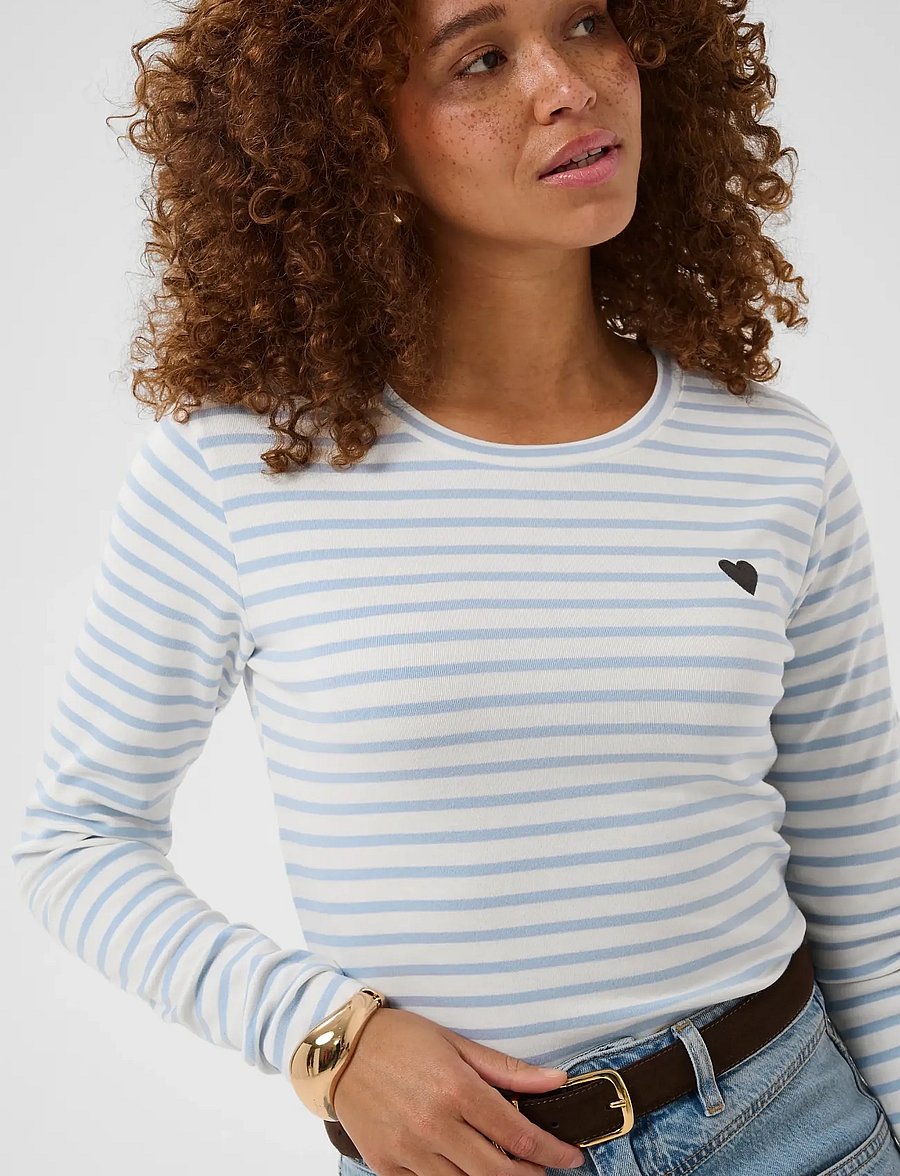 Kaffe - Liddy T-Shirt - långärmade toppar - chalk/blue fog - brown heart - 5