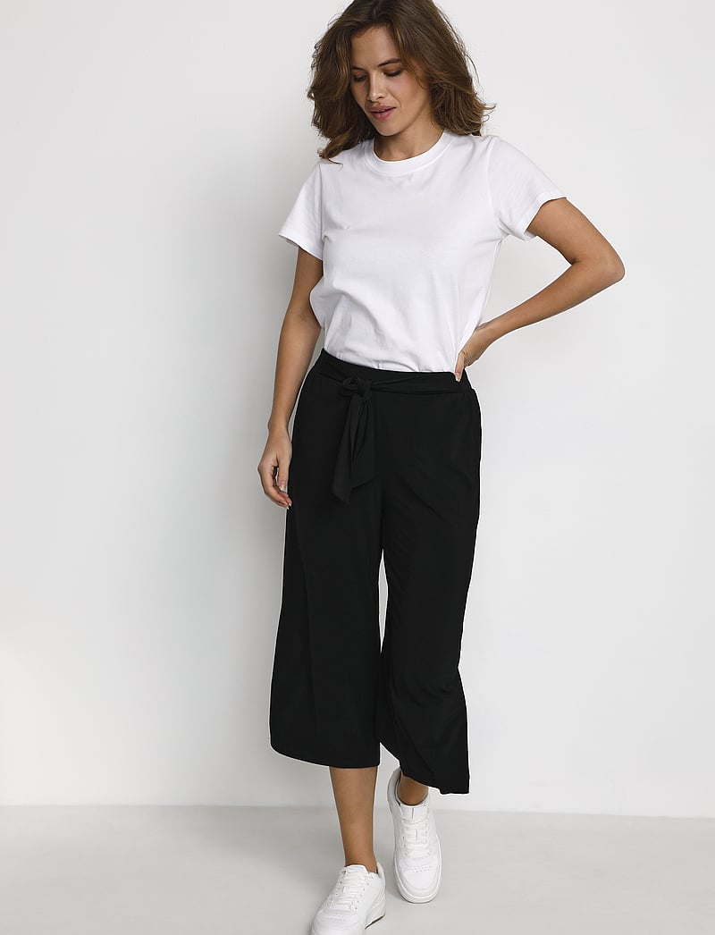 Kaffe - KAmalli Pants - culottes - black deep - 3