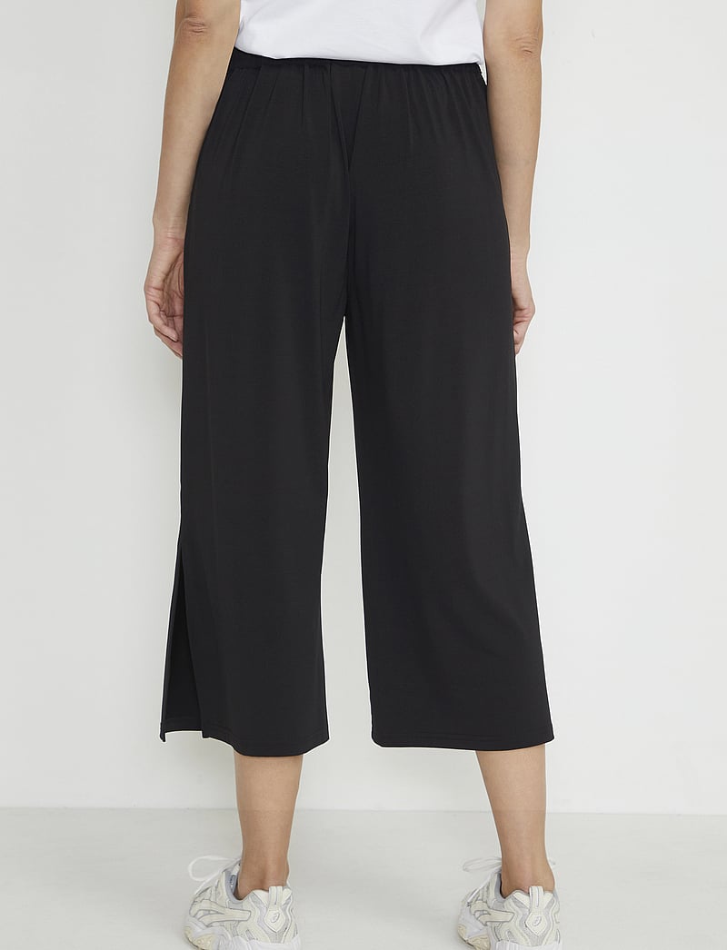 Kaffe - KAmalli Pants - culottes - black deep - 5