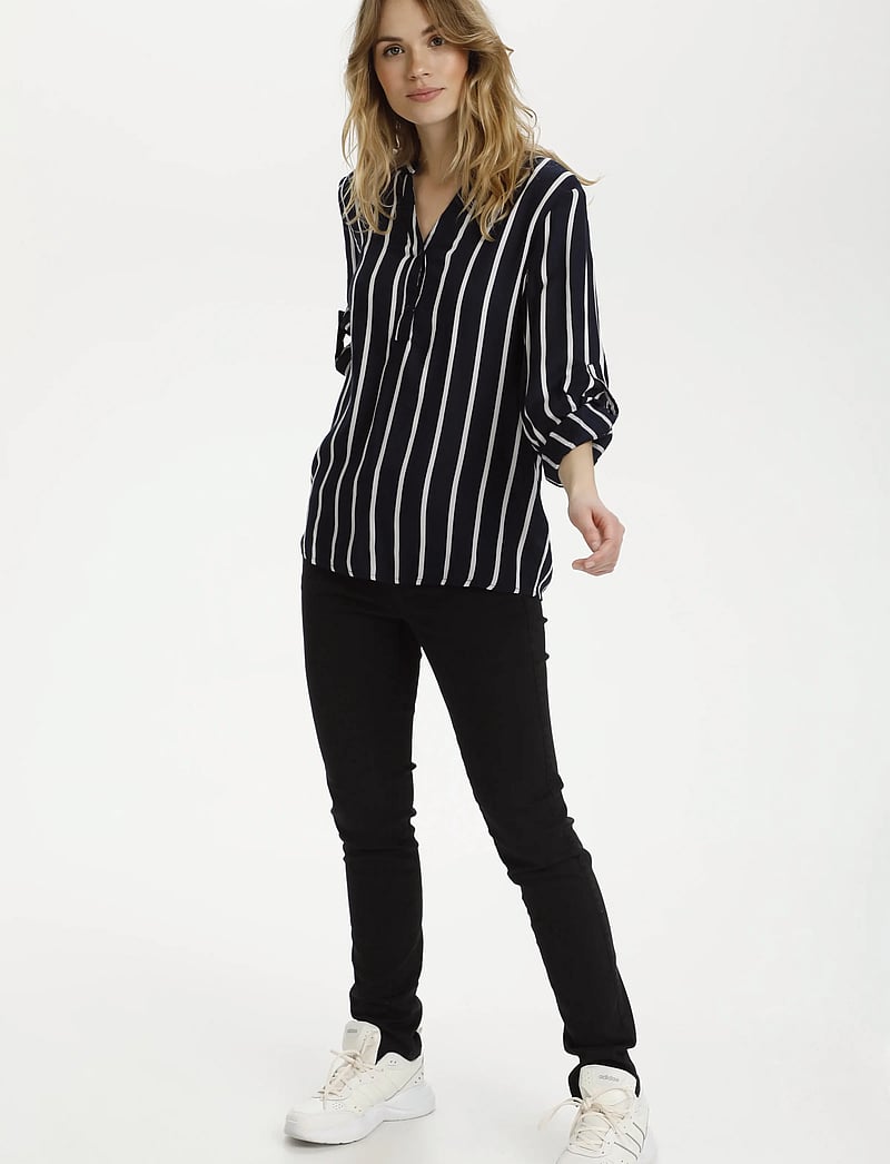 Kaffe - KAstridy Blouse - langærmede bluser - midnight marine/chalk - 4