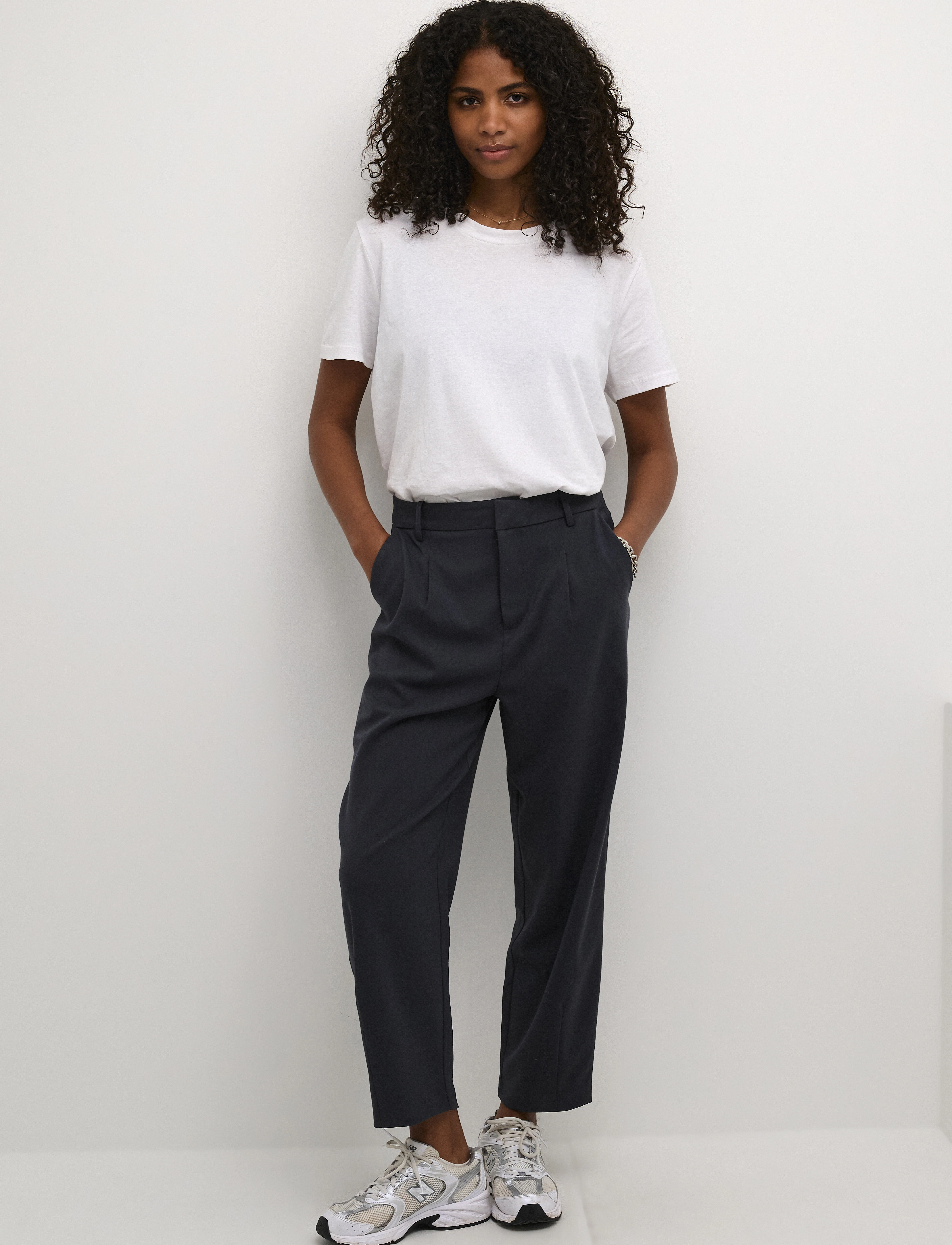 Kaffe - KAMERLE PANTS CROPPED - pidulikud püksid - black oyster - 3