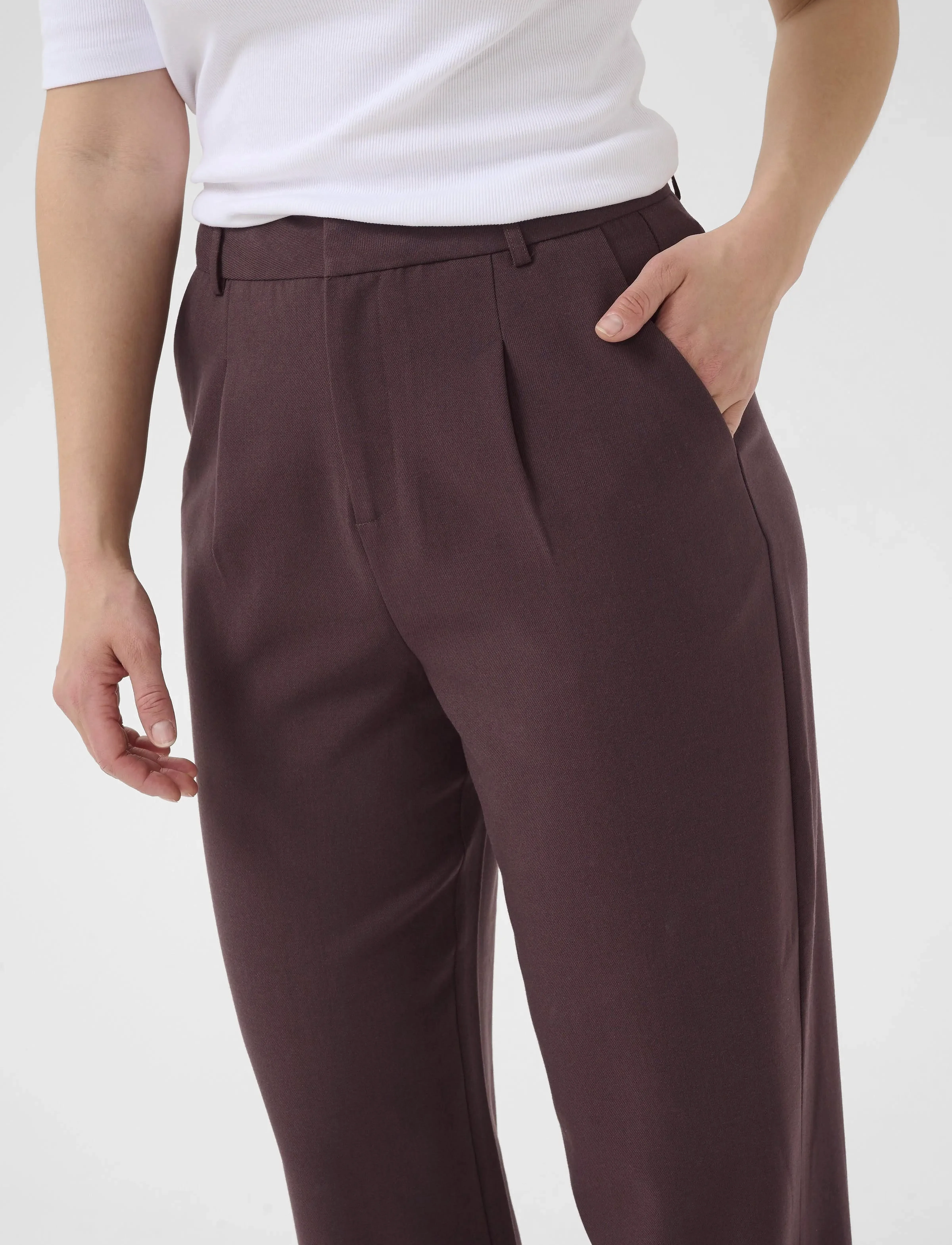 Kaffe - KAMERLE PANTS CROPPED - anzugshosen - fudge - 5